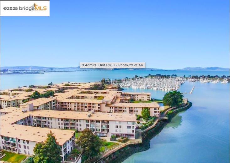 Detail Gallery Image 1 of 18 For 9 Commodore Dr #A206,  Emeryville,  CA 94608 - 0 Beds | 1 Baths