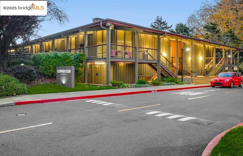 Detail Gallery Image 15 of 18 For 9 Commodore Dr #A206,  Emeryville,  CA 94608 - 0 Beds | 1 Baths