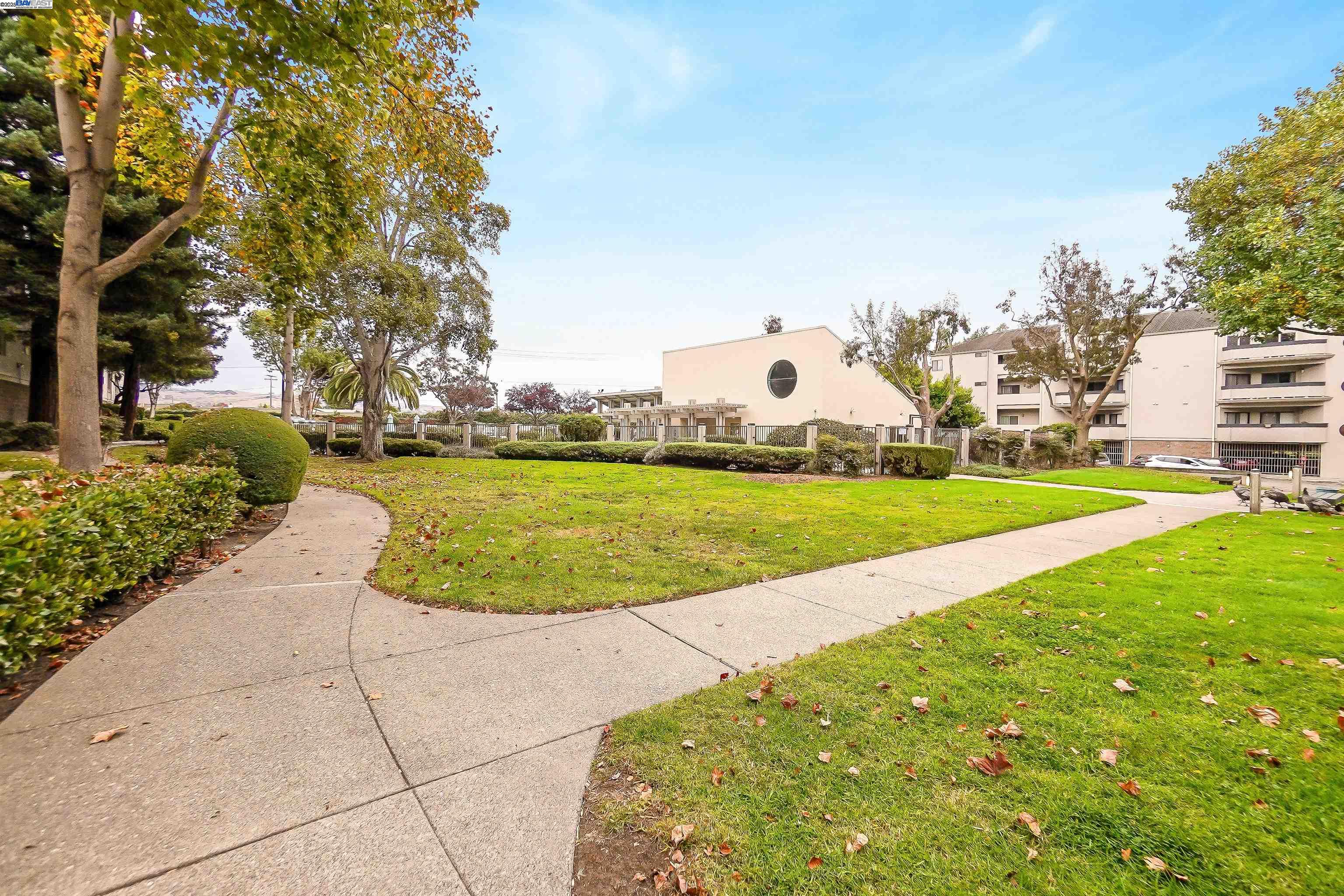 Detail Gallery Image 25 of 33 For 25850 Kay Ave #334,  Hayward,  CA 94545 - 1 Beds | 1 Baths