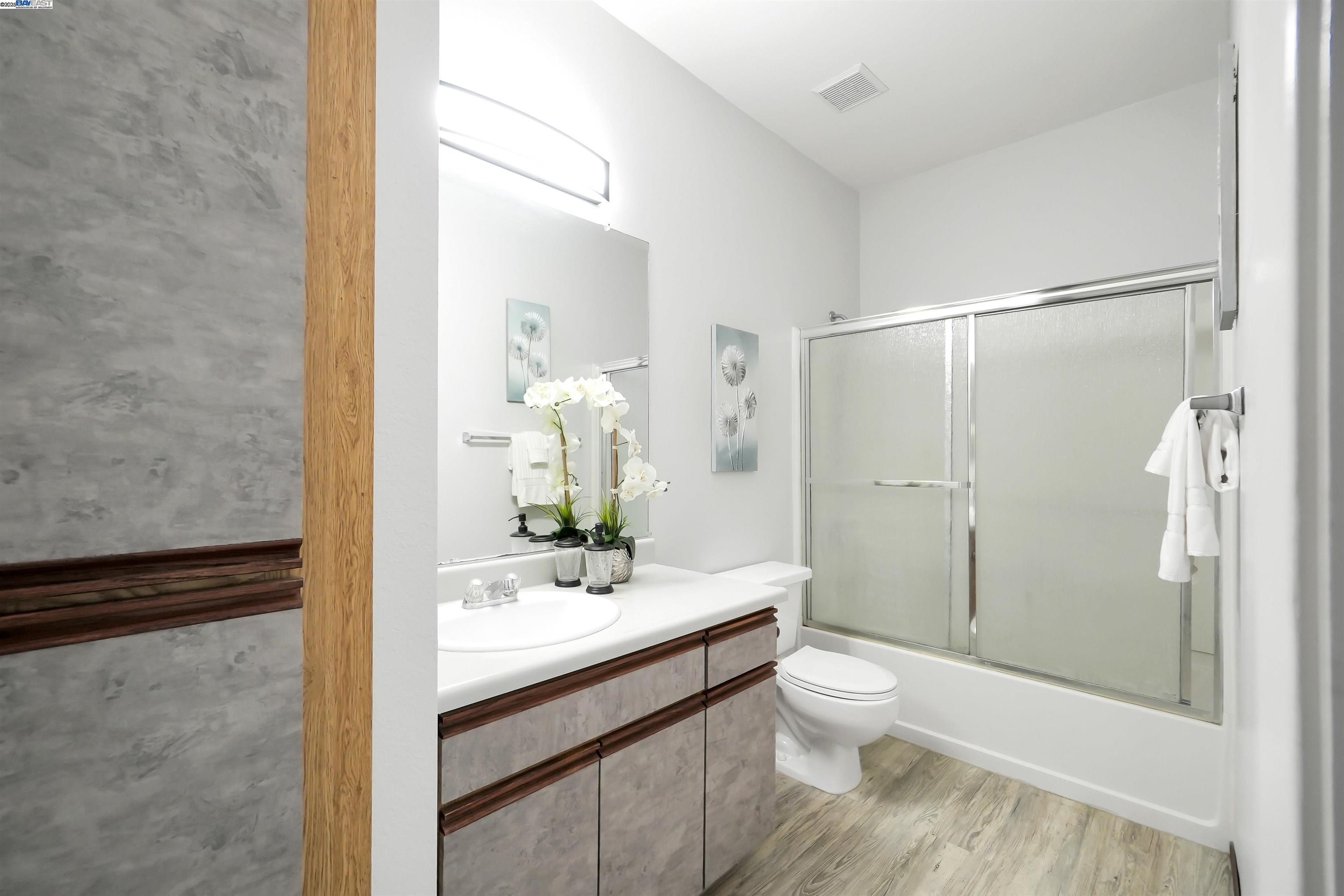 Detail Gallery Image 10 of 33 For 25850 Kay Ave #334,  Hayward,  CA 94545 - 1 Beds | 1 Baths