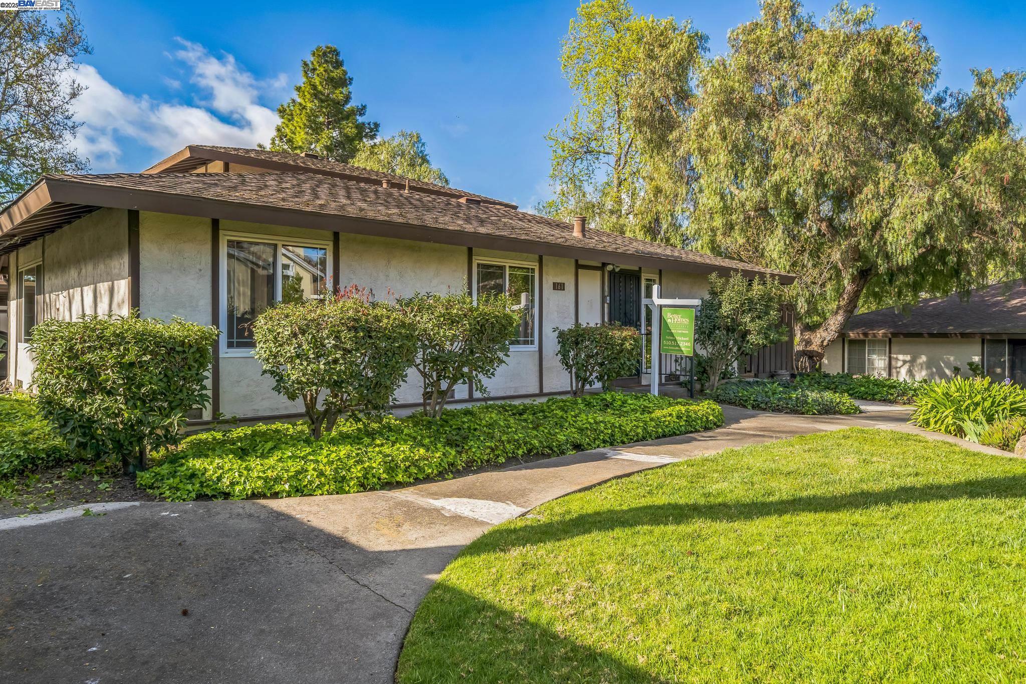 MLS: 41092309 Condo For Sale