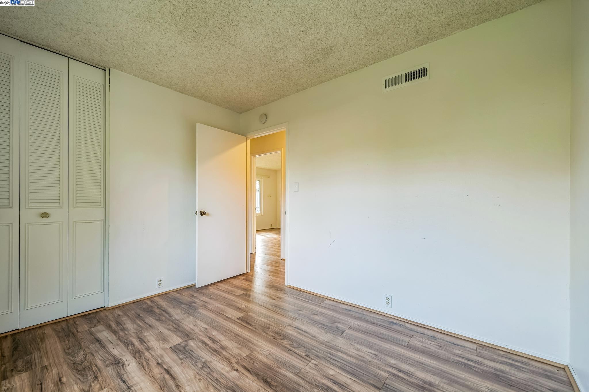 Photo #12: 41092309 Listing: Photo #12