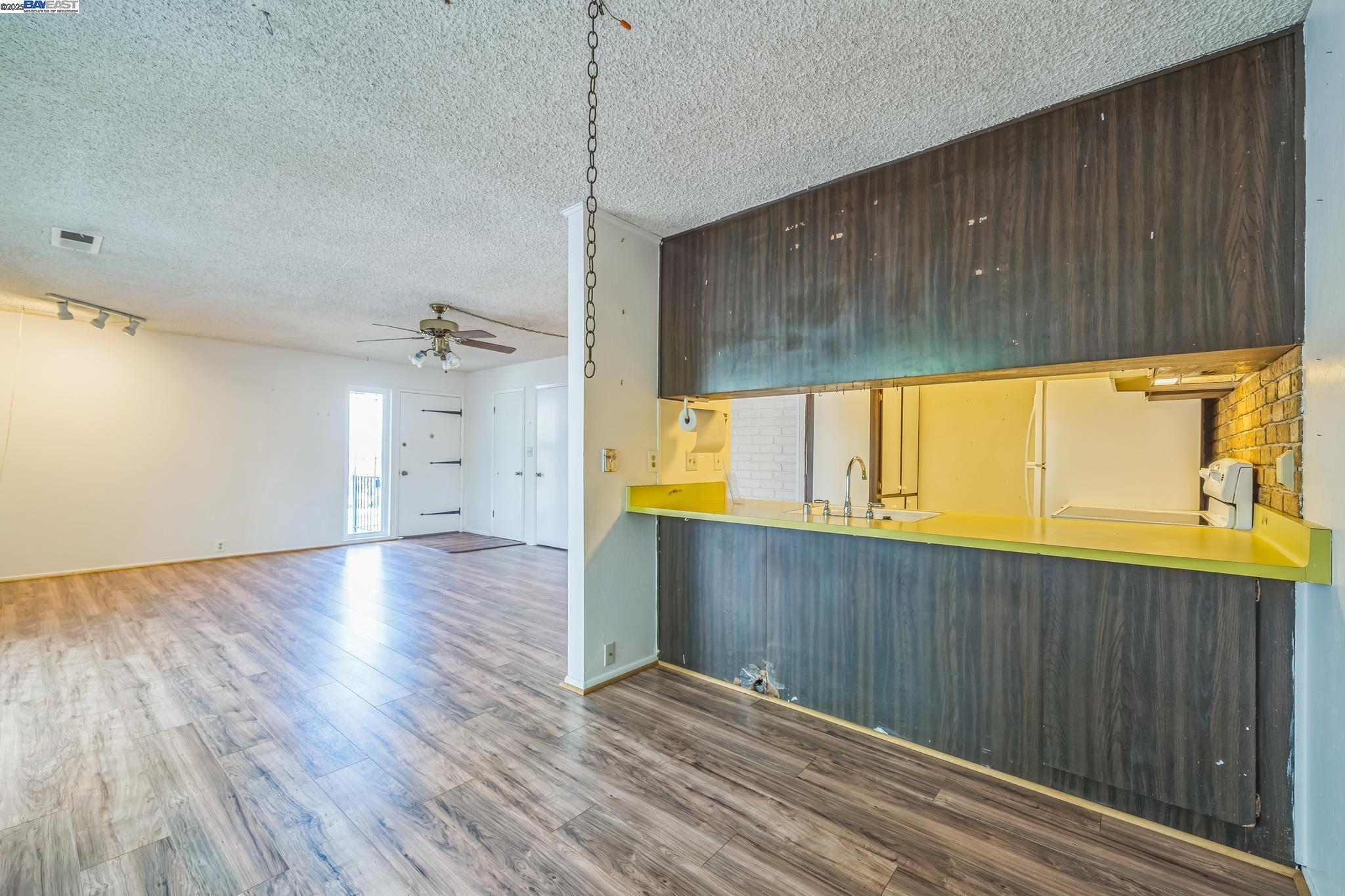 Photo #6: 41092309 Listing: Photo #6