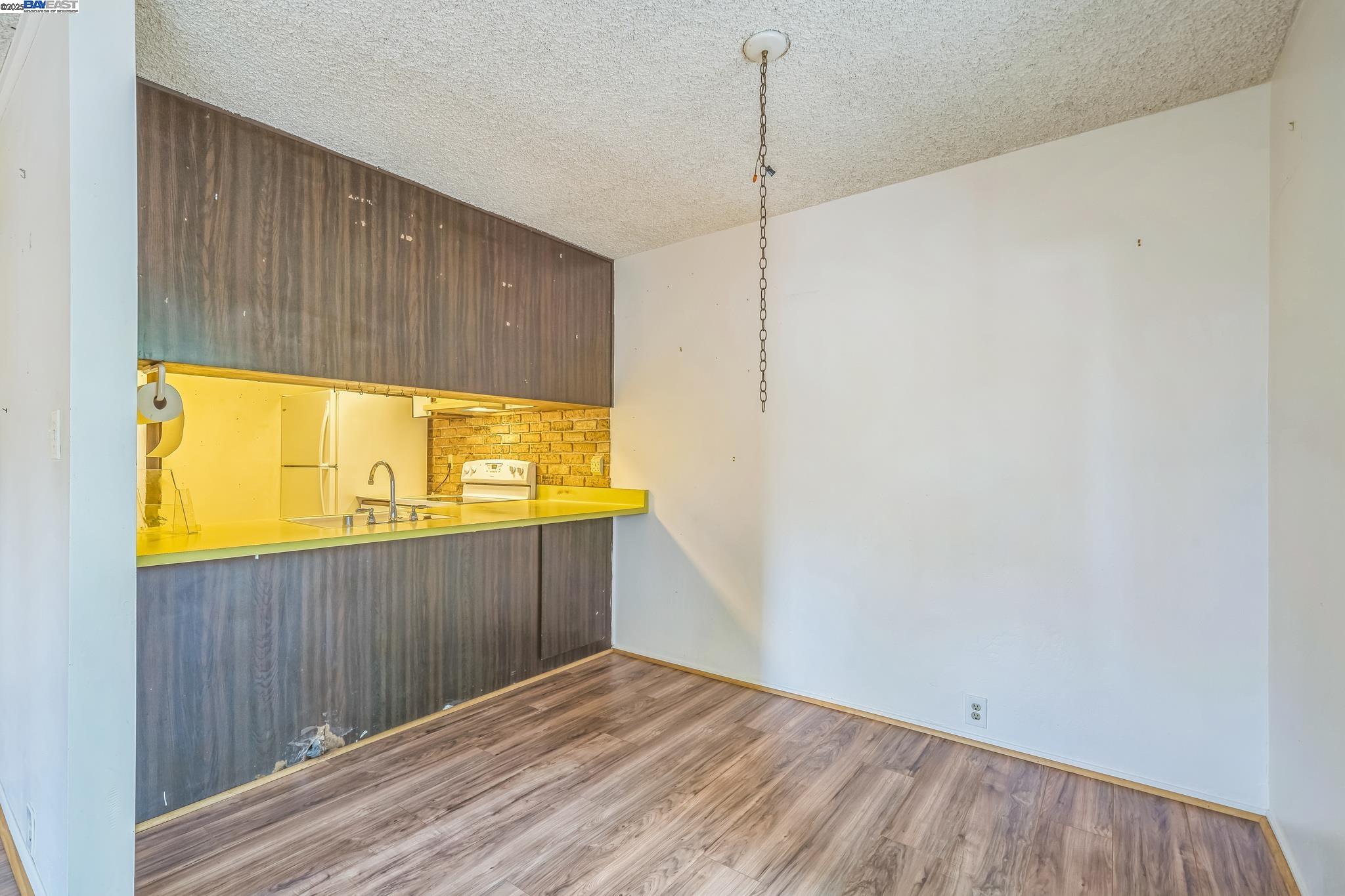 Photo #7: 41092309 Listing: Photo #7