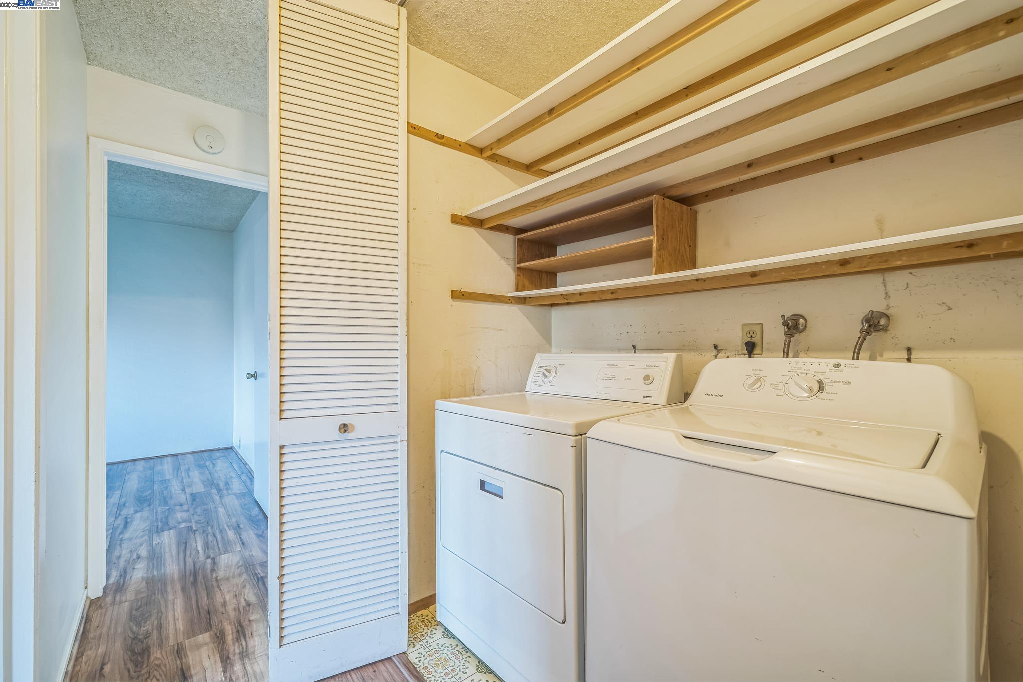 Photo #9: 41092309 Listing: Photo #9