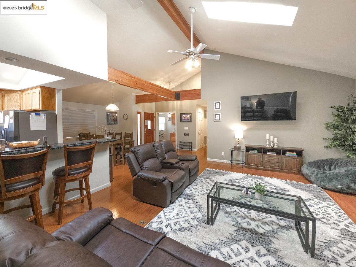 Detail Gallery Image 16 of 49 For 20634 Nob Hill Cir., Groveland,  CA 95321 - 4 Beds | 3 Baths