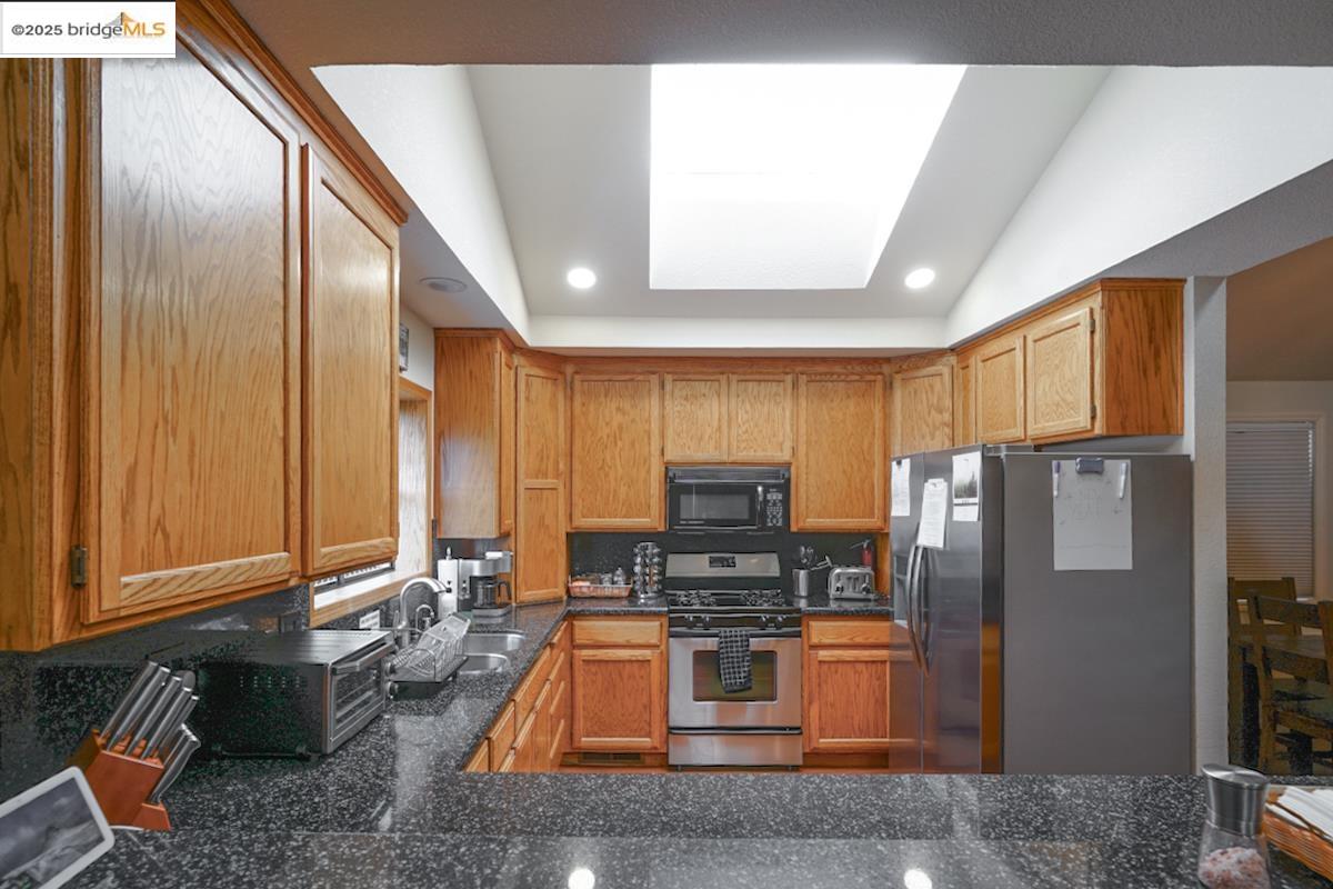 Detail Gallery Image 18 of 49 For 20634 Nob Hill Cir., Groveland,  CA 95321 - 4 Beds | 3 Baths