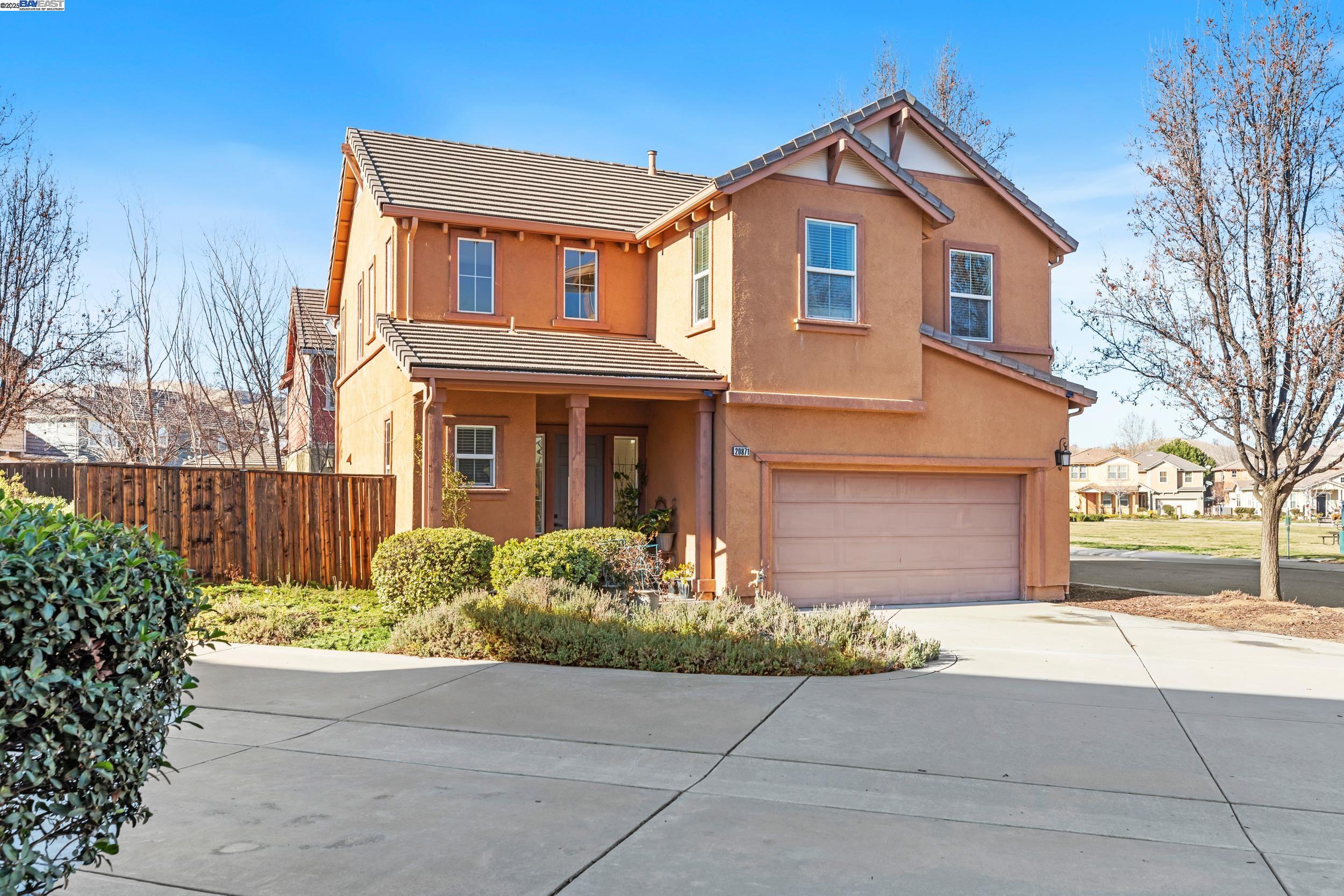 Detail Gallery Image 2 of 22 For 20871 Grapevine Dr, Patterson,  CA 95363 - 3 Beds | 2/1 Baths