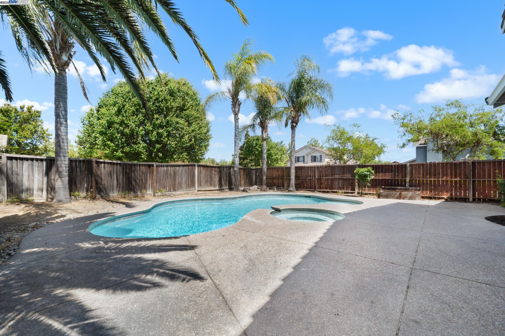 Detail Gallery Image 26 of 34 For 1305 Tom Fowler Dr, Tracy,  CA 95377 - 5 Beds | 3 Baths