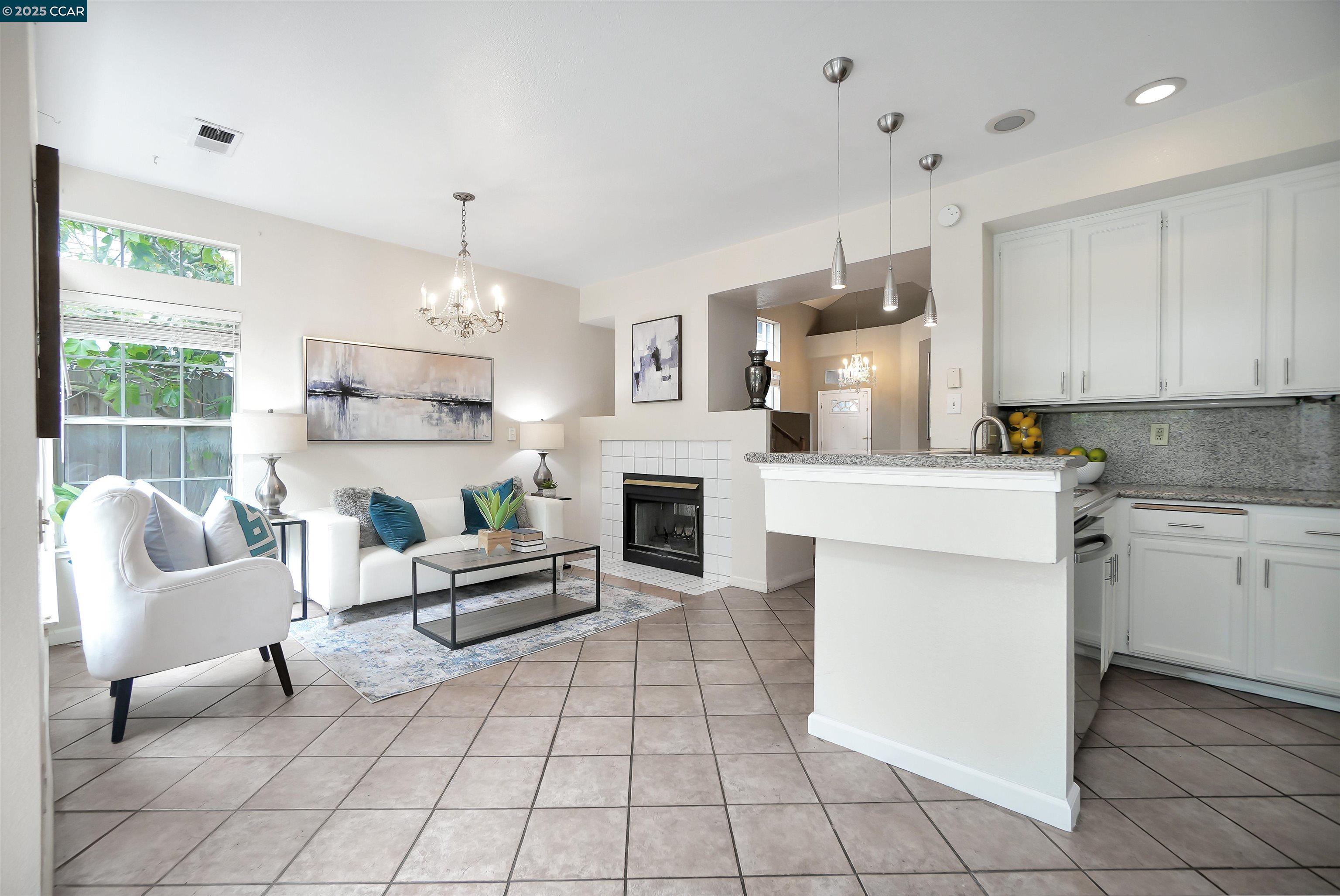 Detail Gallery Image 11 of 42 For 266 Scotts Vly, Hercules,  CA 94547 - 3 Beds | 2/1 Baths