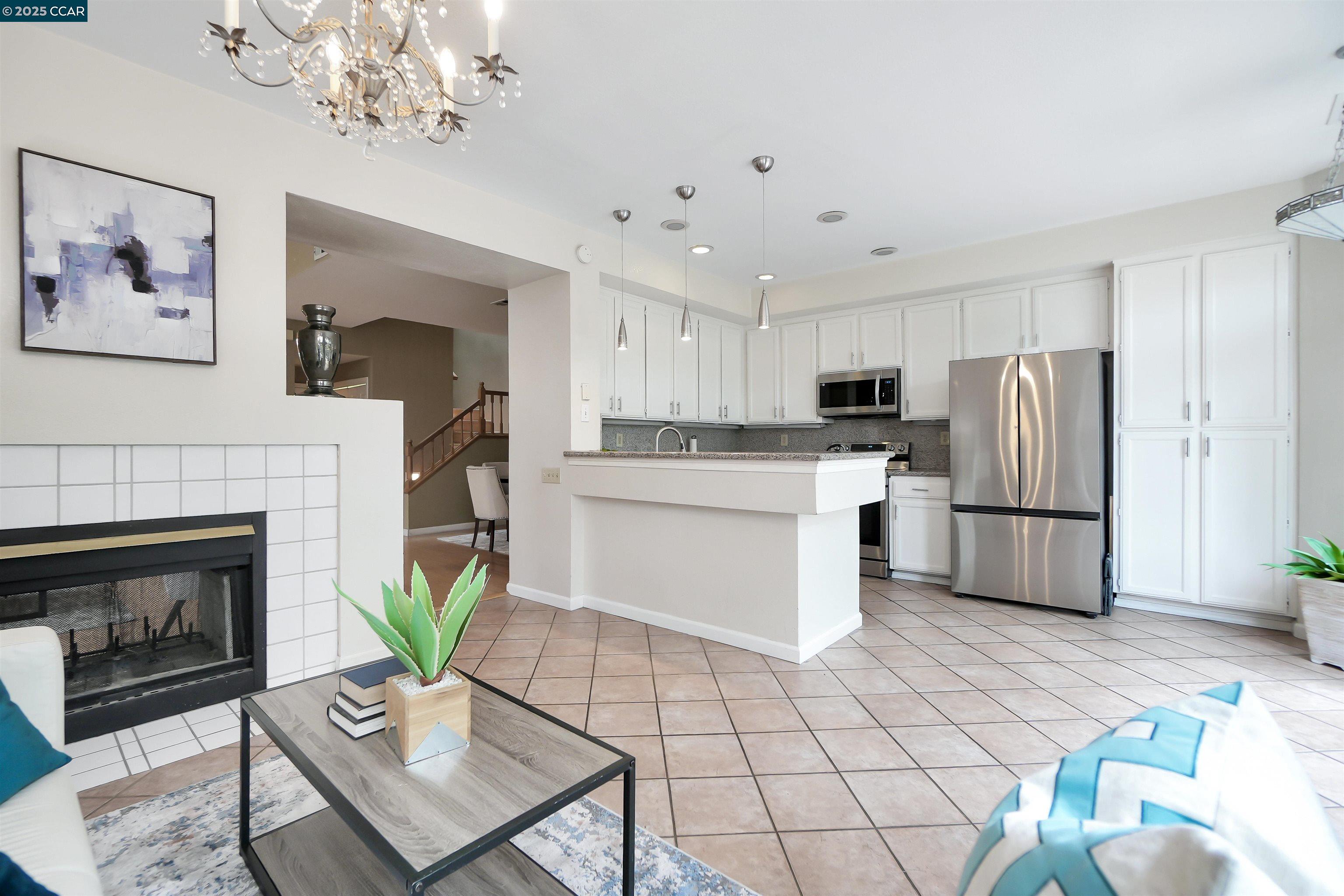 Detail Gallery Image 15 of 42 For 266 Scotts Vly, Hercules,  CA 94547 - 3 Beds | 2/1 Baths