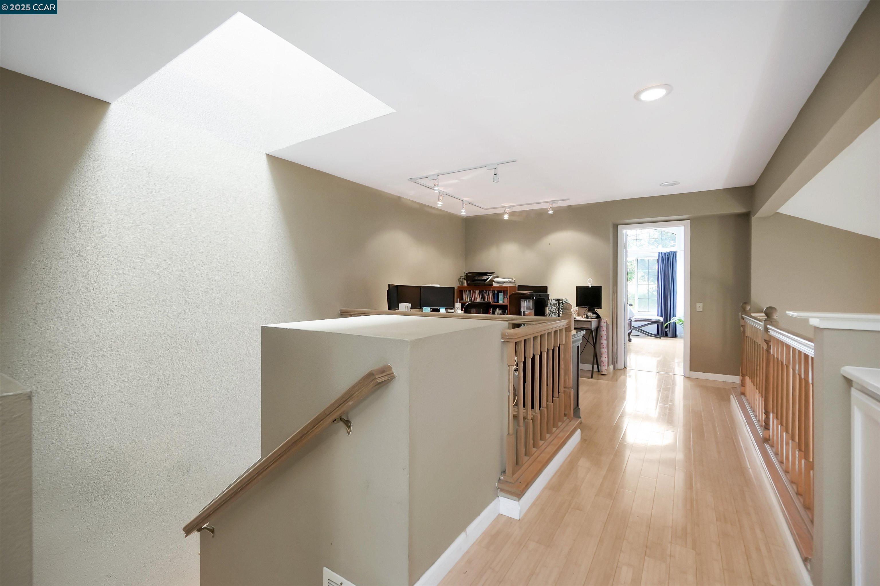 Detail Gallery Image 21 of 42 For 266 Scotts Vly, Hercules,  CA 94547 - 3 Beds | 2/1 Baths