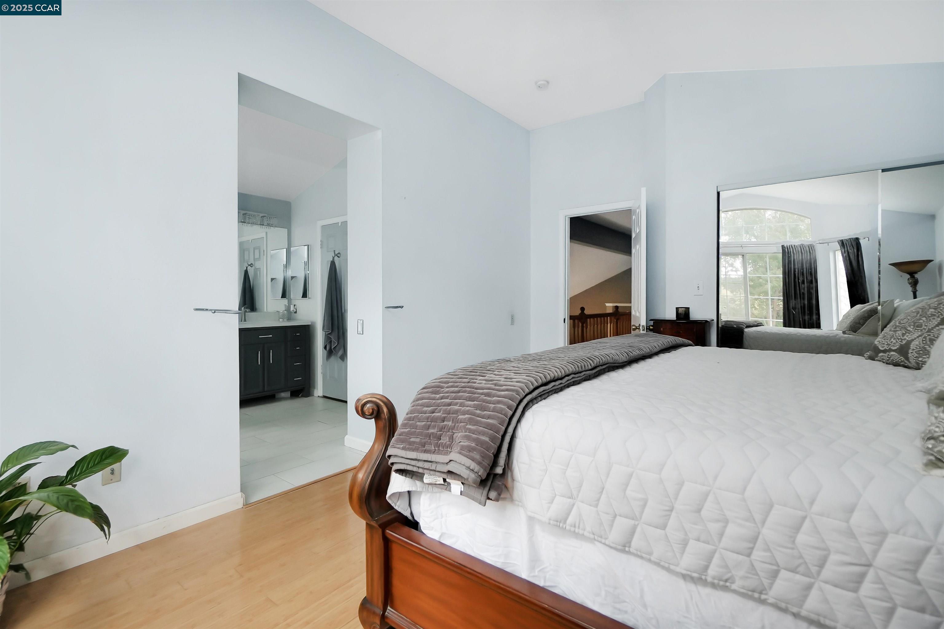 Detail Gallery Image 25 of 42 For 266 Scotts Vly, Hercules,  CA 94547 - 3 Beds | 2/1 Baths