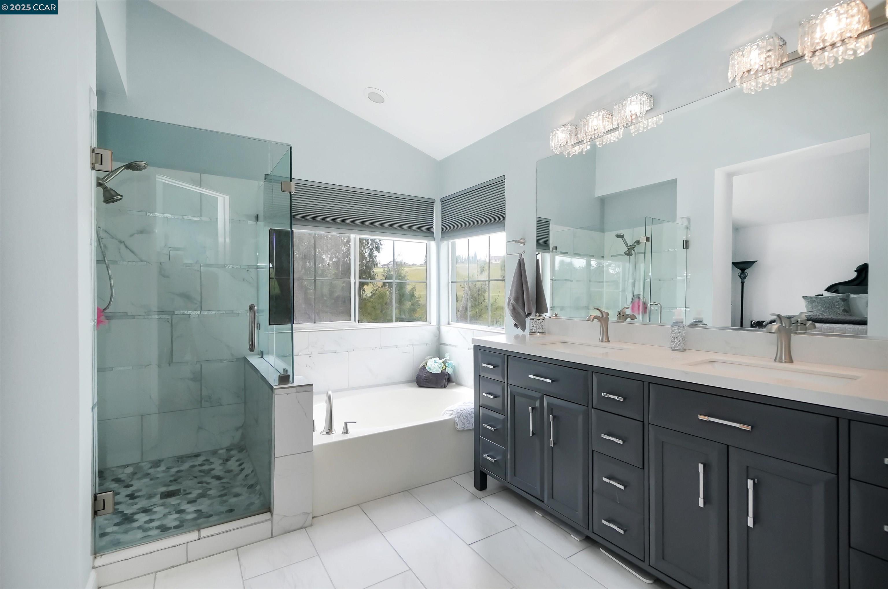 Detail Gallery Image 27 of 42 For 266 Scotts Vly, Hercules,  CA 94547 - 3 Beds | 2/1 Baths