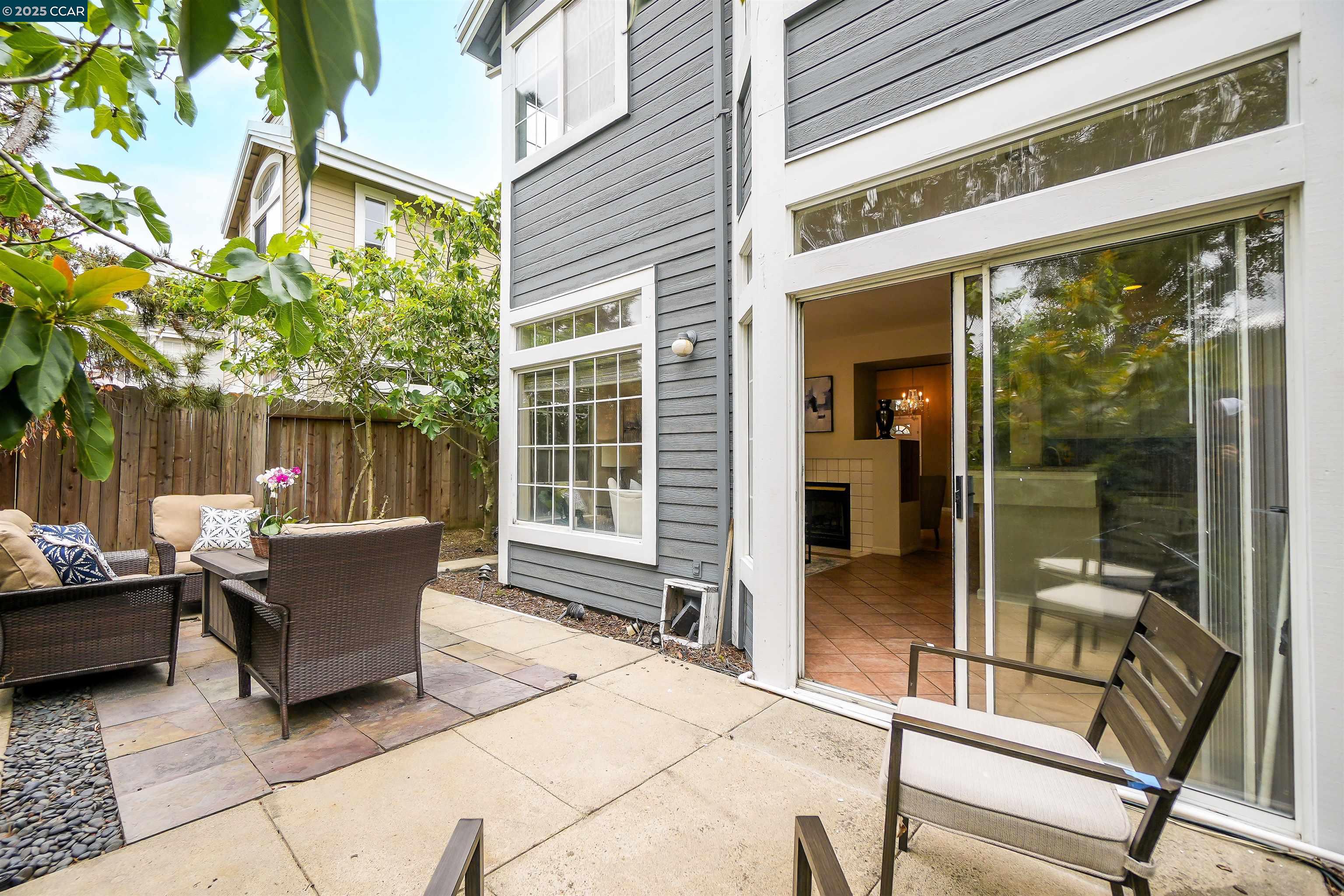 Detail Gallery Image 33 of 42 For 266 Scotts Vly, Hercules,  CA 94547 - 3 Beds | 2/1 Baths