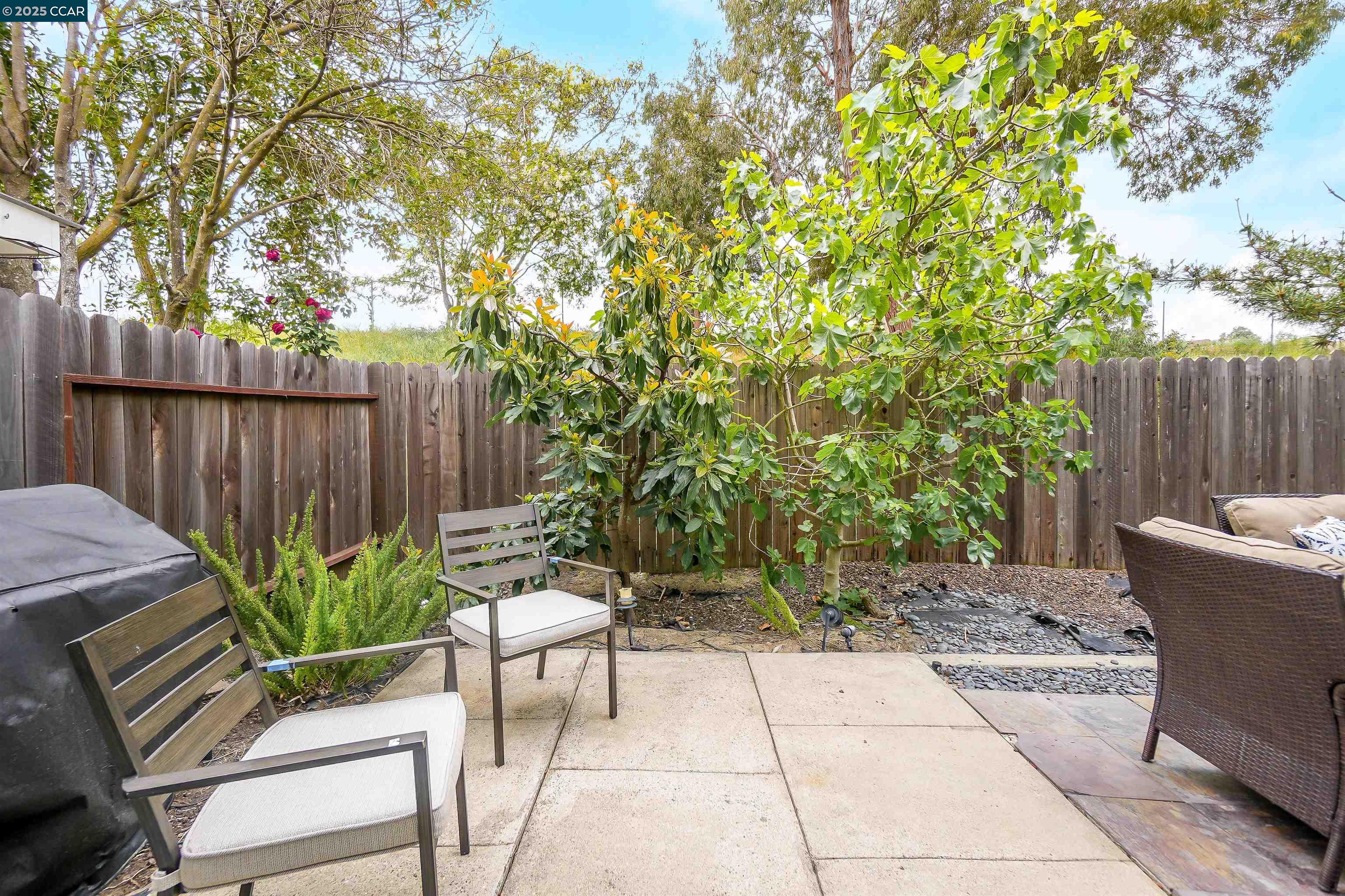 Detail Gallery Image 36 of 42 For 266 Scotts Vly, Hercules,  CA 94547 - 3 Beds | 2/1 Baths