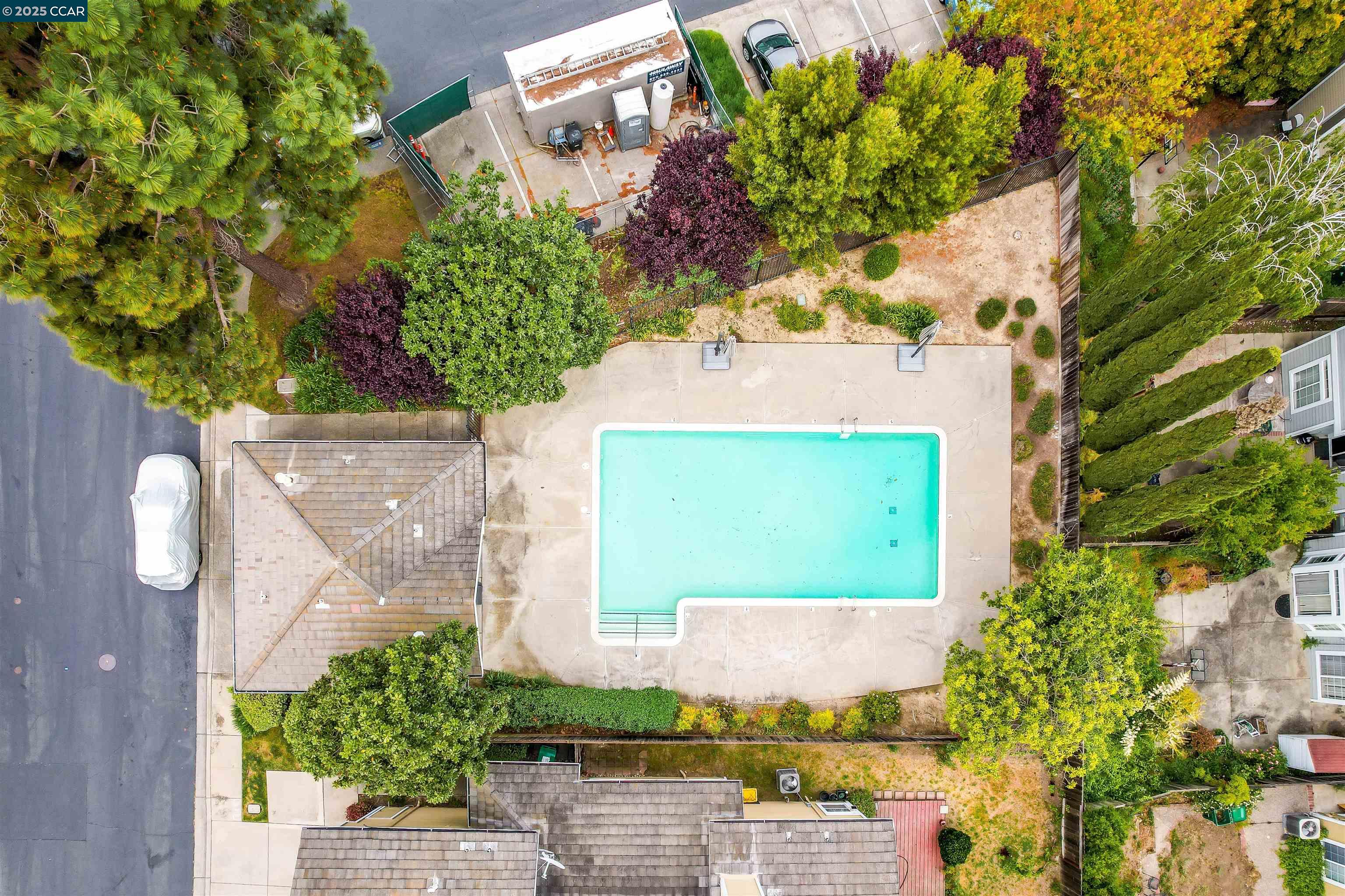 Detail Gallery Image 37 of 42 For 266 Scotts Vly, Hercules,  CA 94547 - 3 Beds | 2/1 Baths