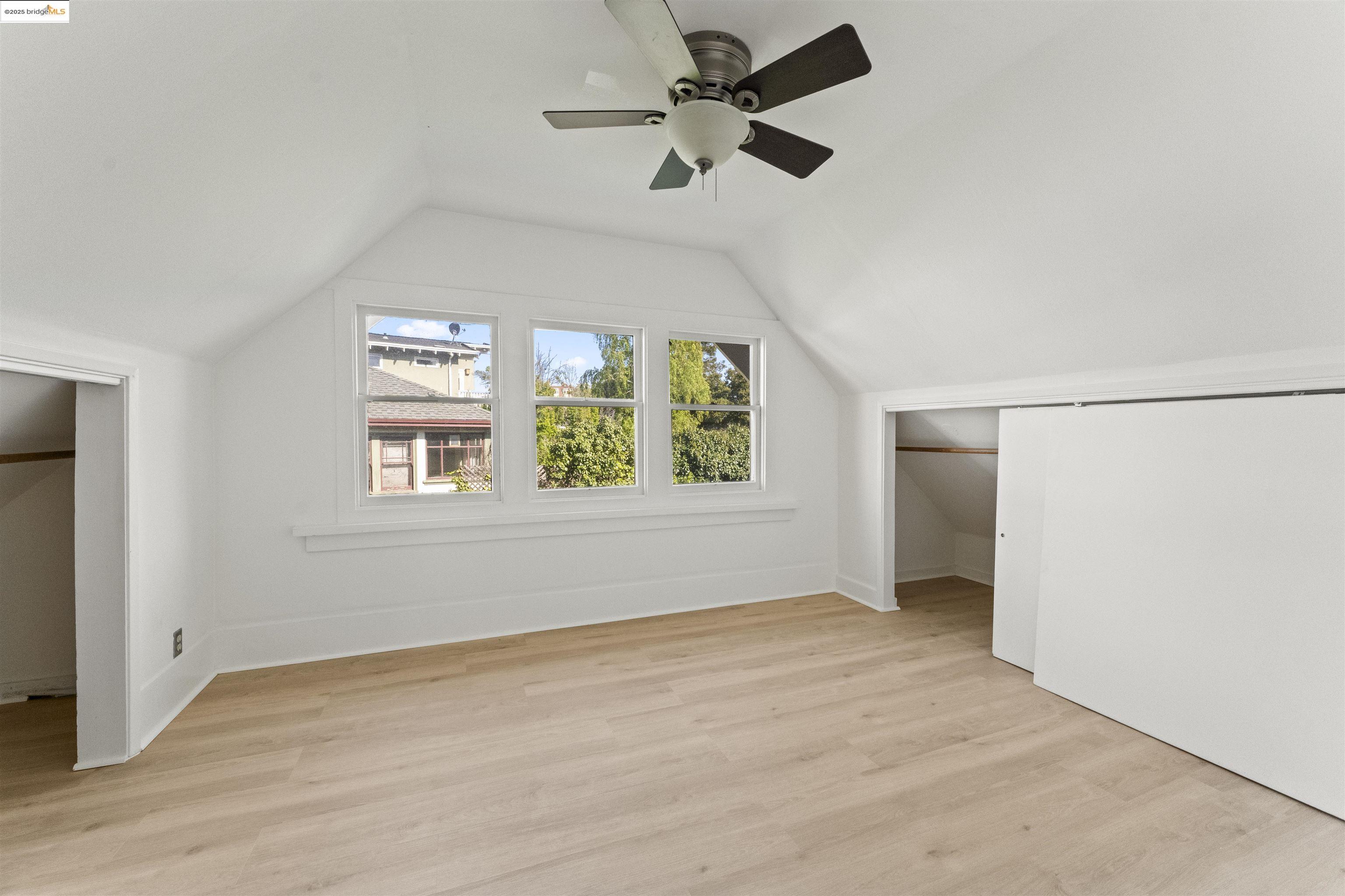 372 Santa Clara Ave, Oakland, California 94610, ,Residential Income,For Sale,372 Santa Clara Ave,41092341