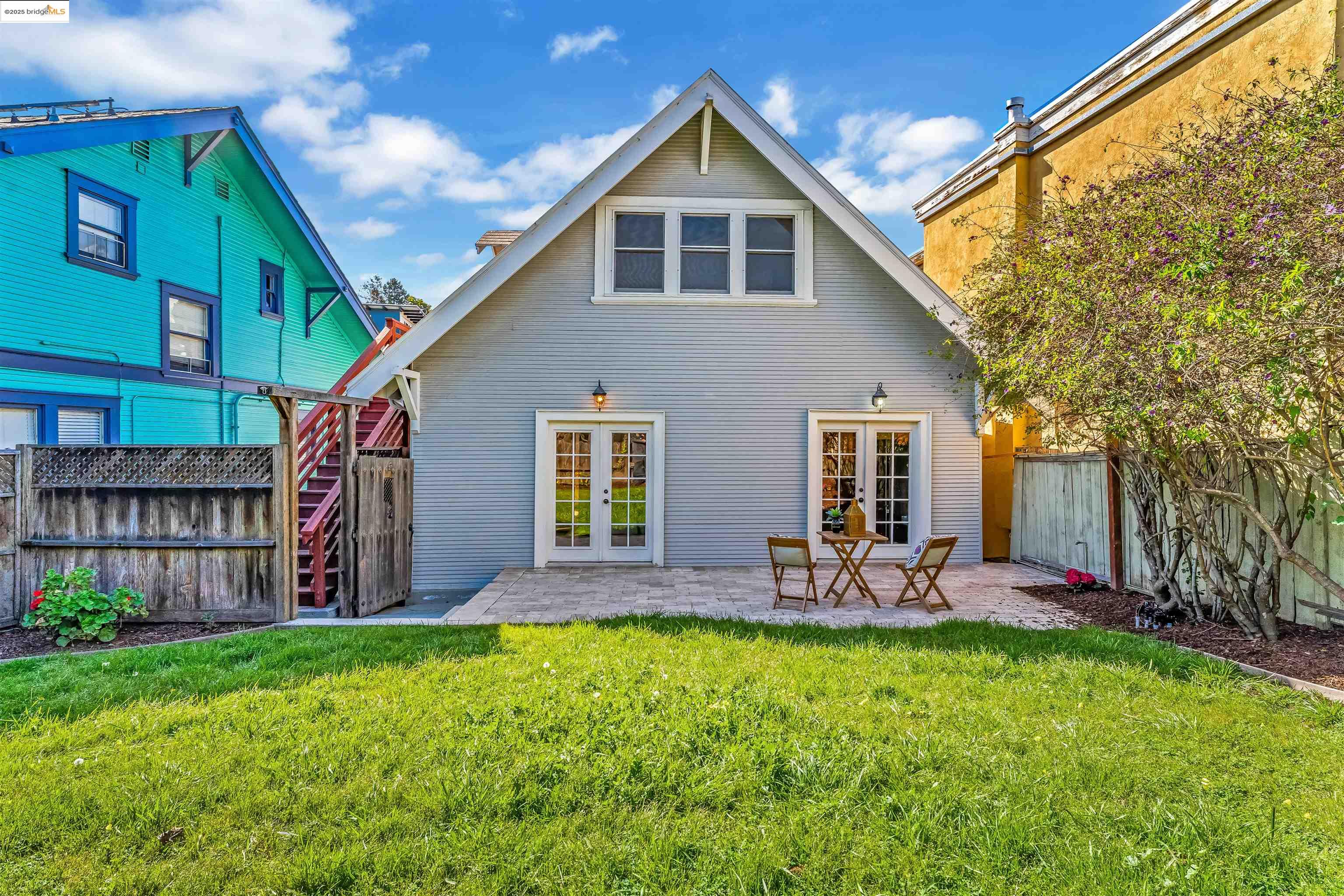 372 Santa Clara Ave, Oakland, California 94610, ,Residential Income,For Sale,372 Santa Clara Ave,41092341