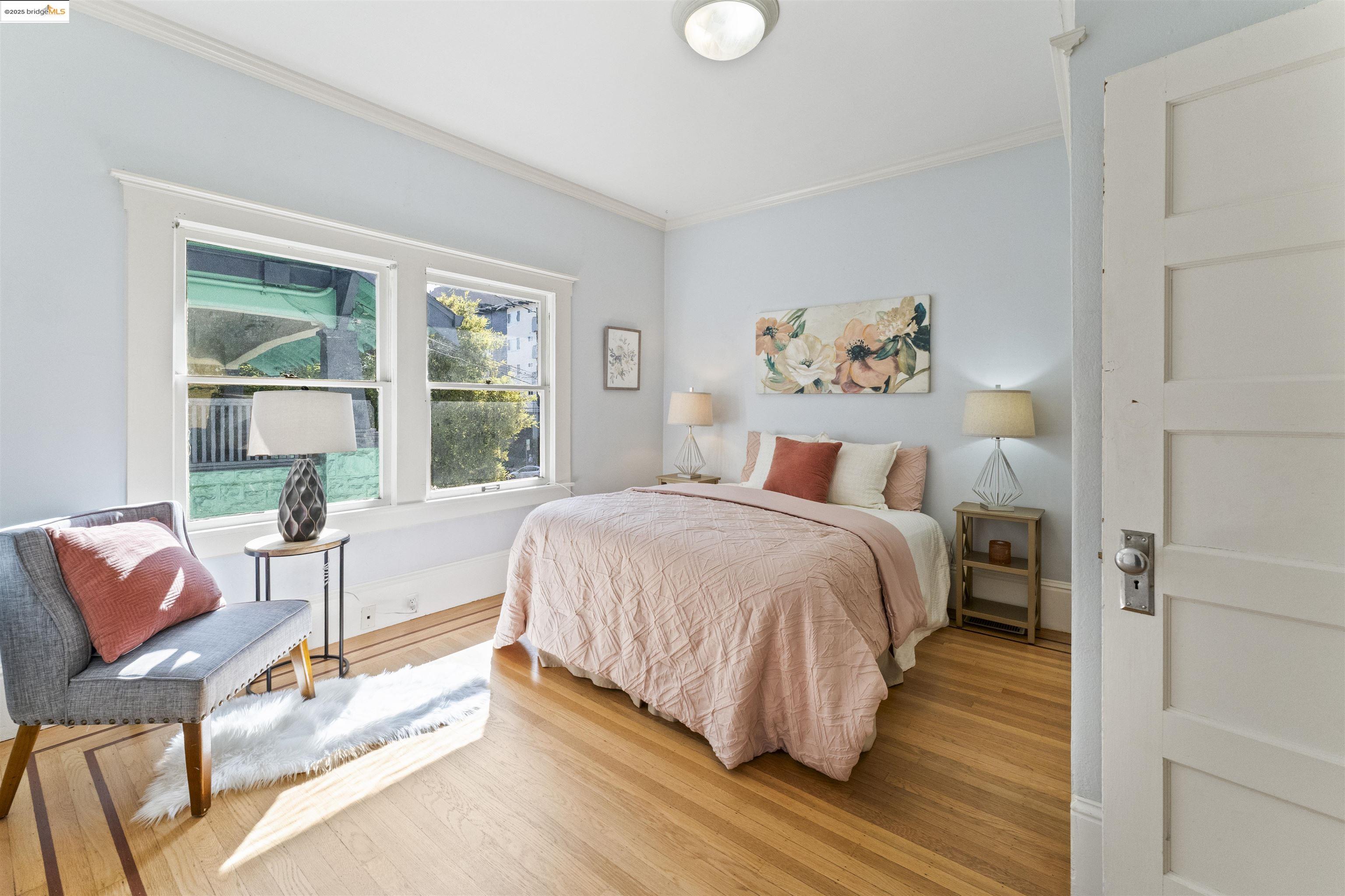 372 Santa Clara Ave, Oakland, California 94610, ,Residential Income,For Sale,372 Santa Clara Ave,41092341