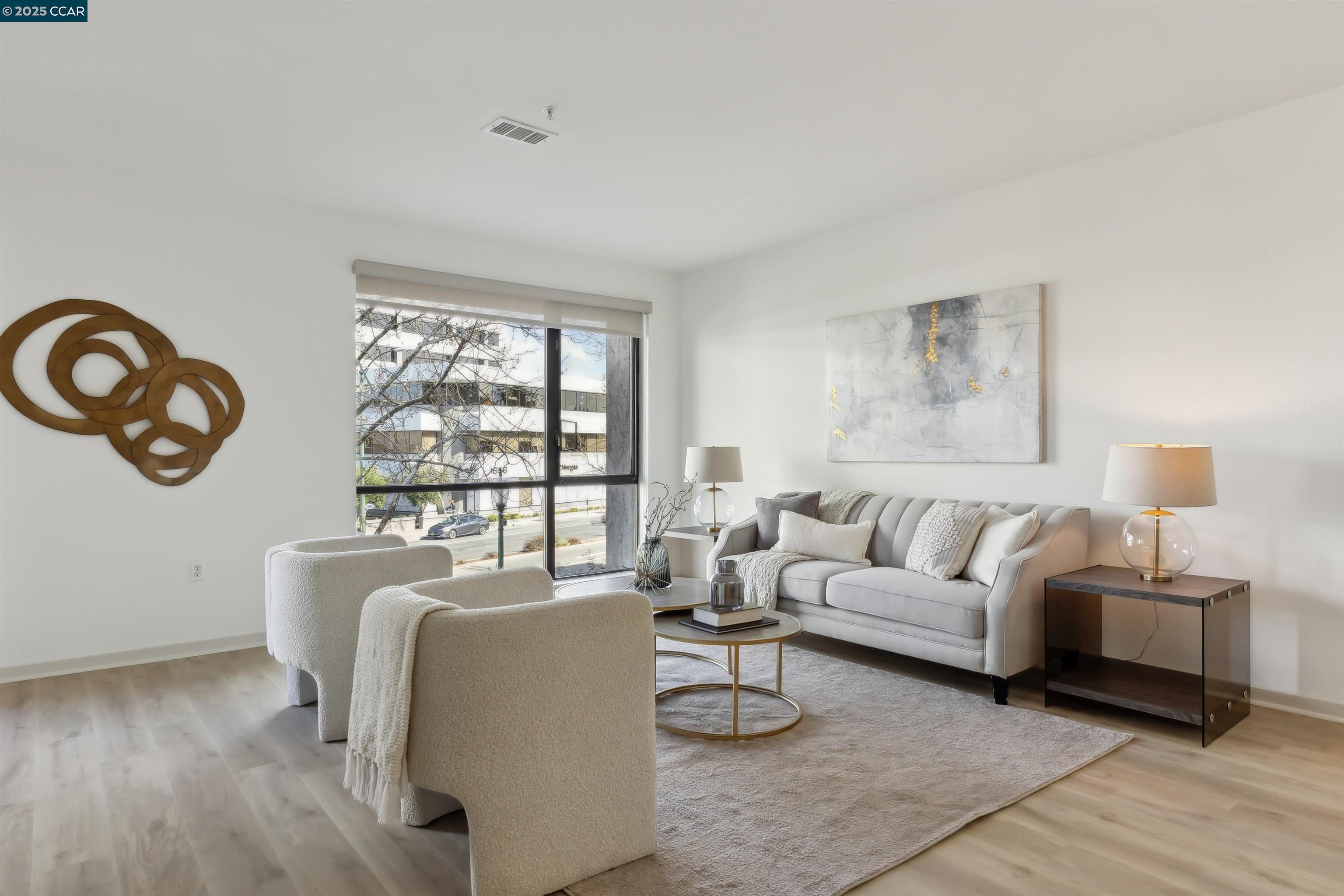 Detail Gallery Image 2 of 47 For 1655 N California #101,  Walnut Creek,  CA 94596 - 2 Beds | 2 Baths