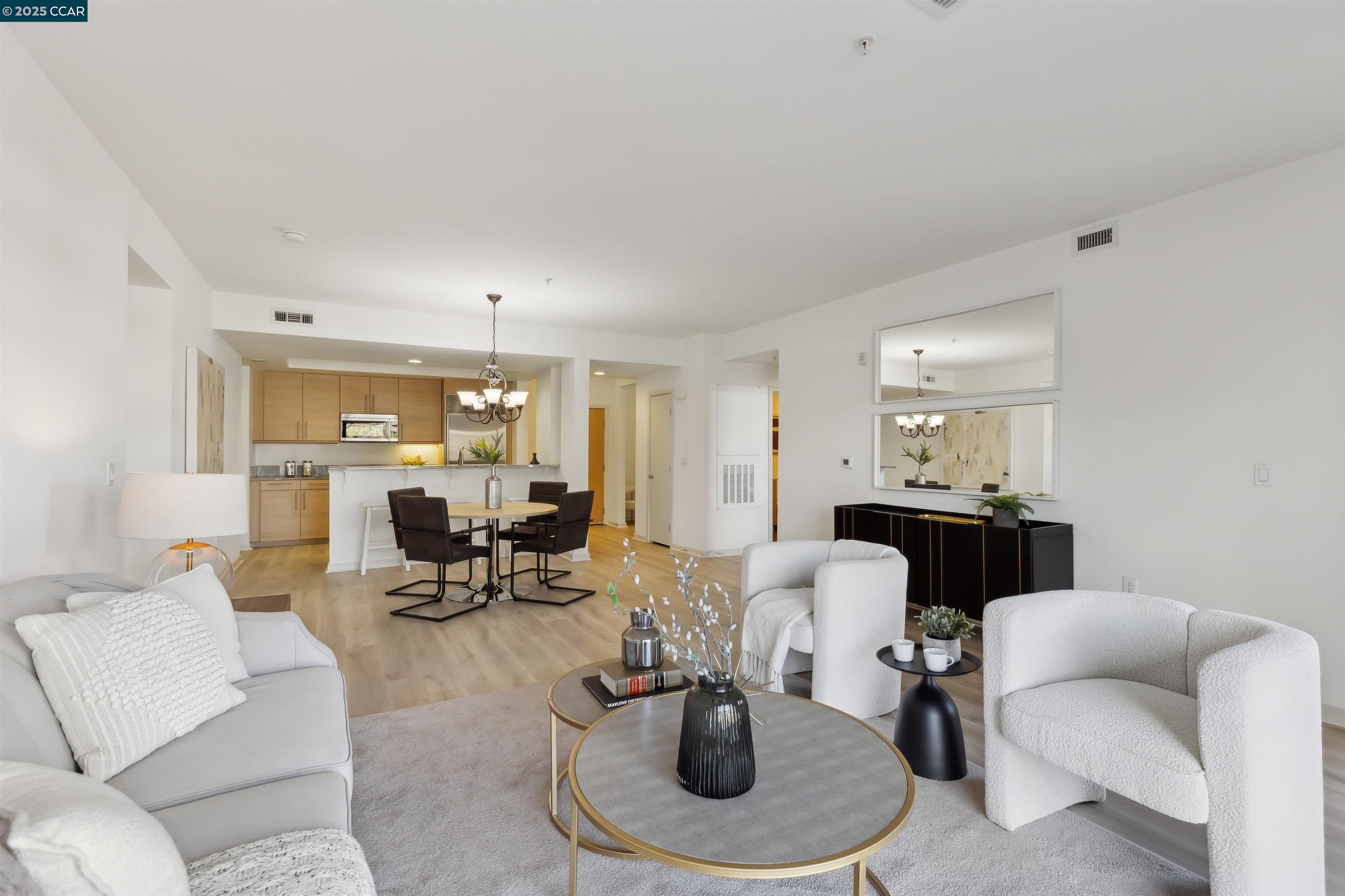 Detail Gallery Image 3 of 47 For 1655 N California #101,  Walnut Creek,  CA 94596 - 2 Beds | 2 Baths