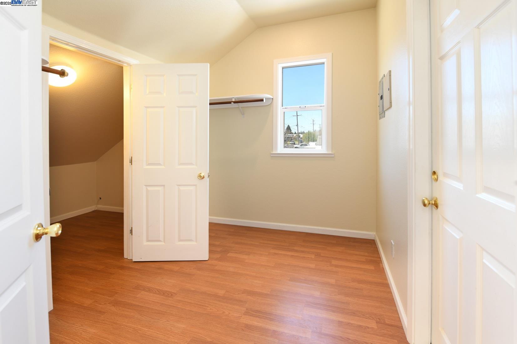 Detail Gallery Image 22 of 31 For 4661 Canyon Rd, El Sobrante,  CA 94803 - 3 Beds | 2 Baths