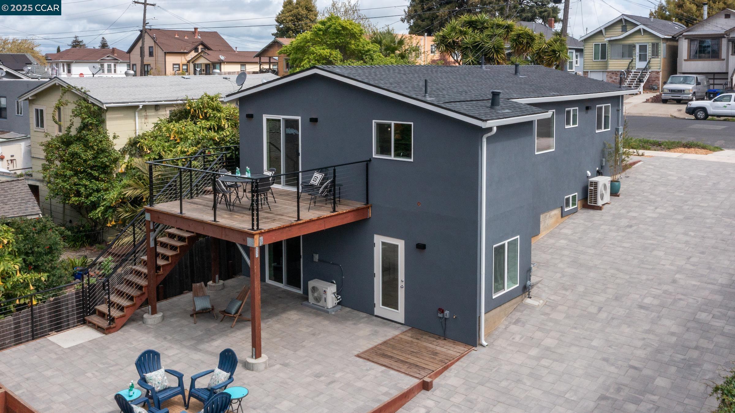 Detail Gallery Image 3 of 26 For 240 Garretson Ave, Rodeo,  CA 94572 - 4 Beds | 3 Baths