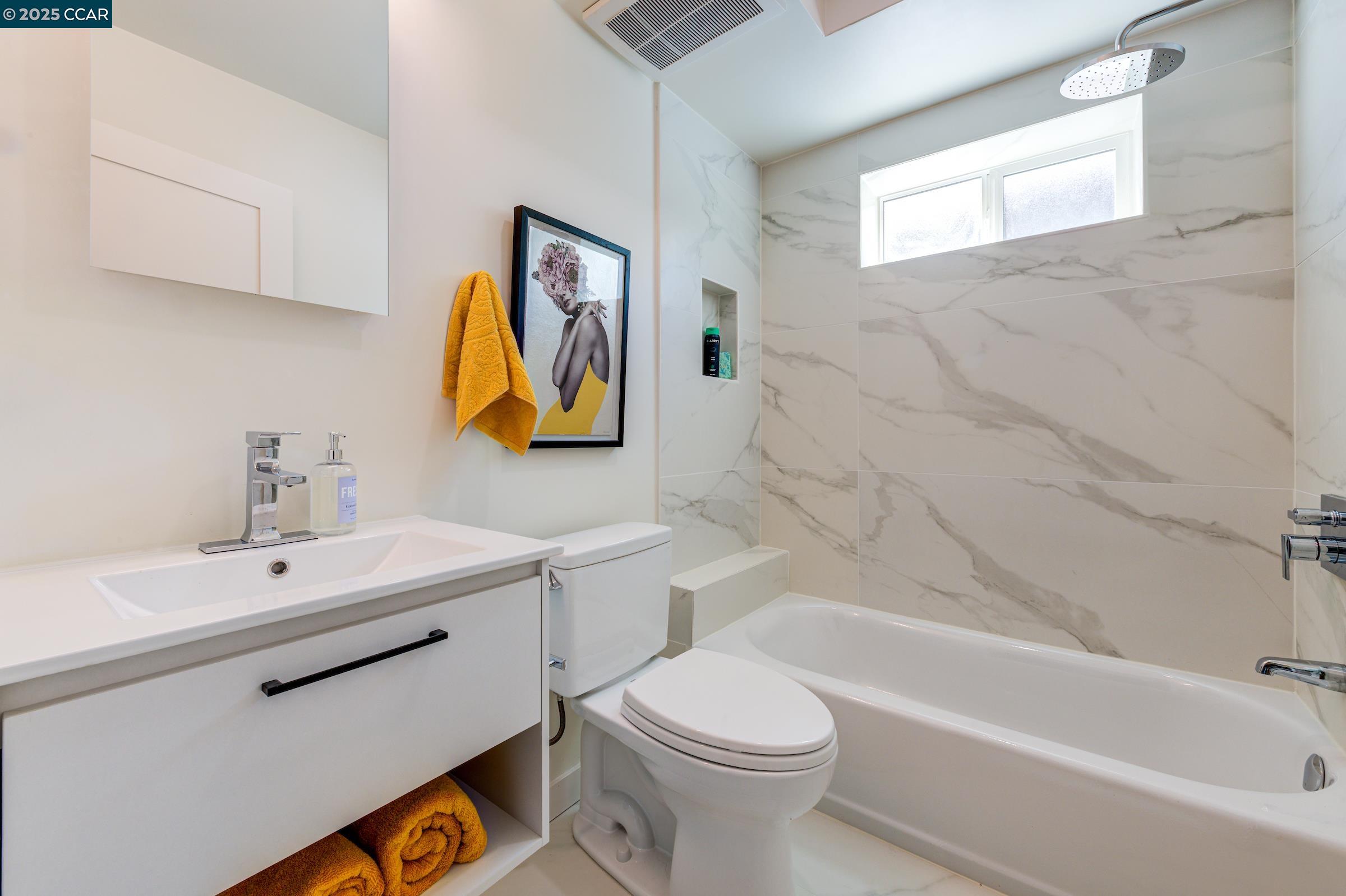 Detail Gallery Image 25 of 26 For 240 Garretson Ave, Rodeo,  CA 94572 - 4 Beds | 3 Baths