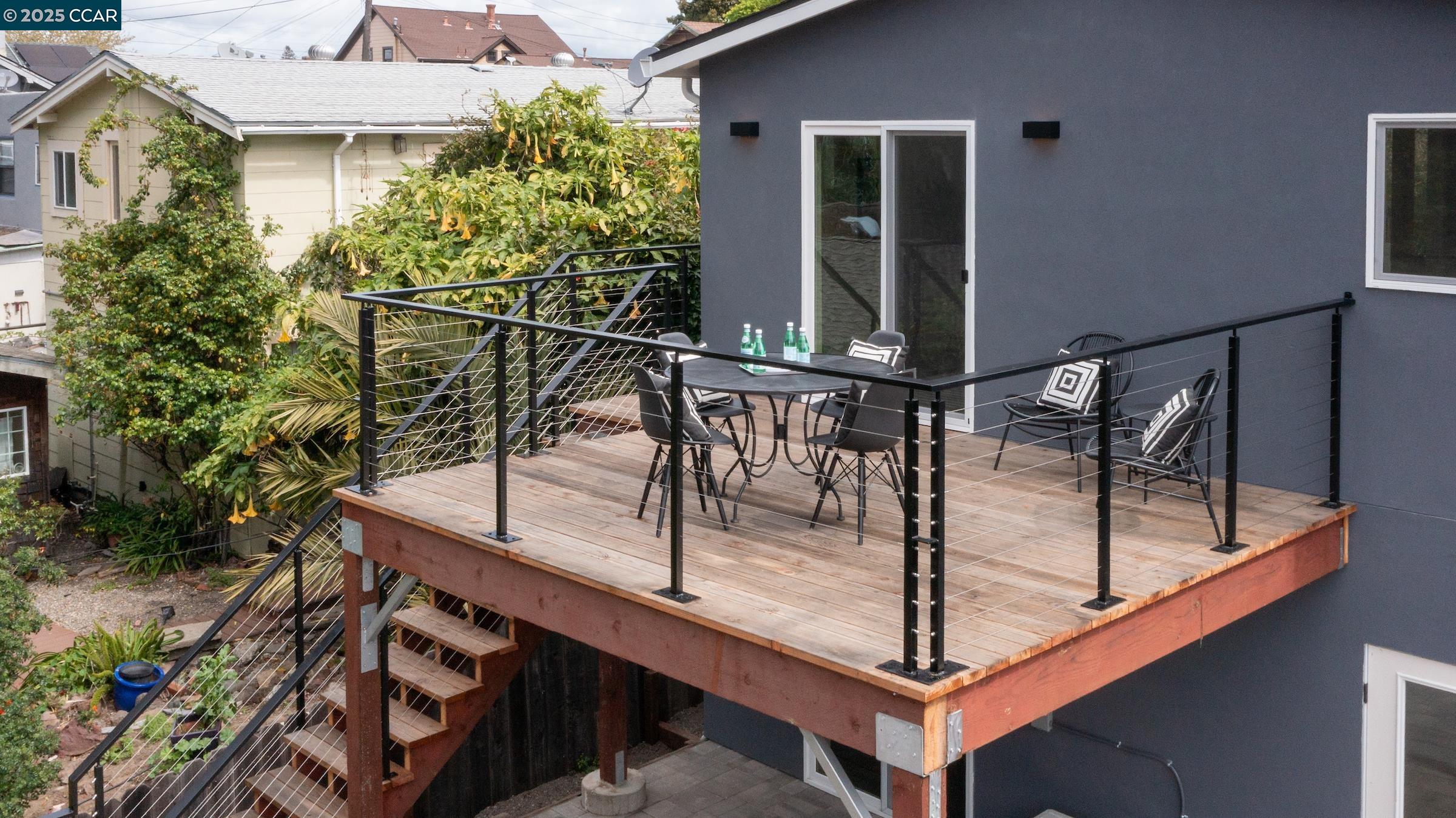 Detail Gallery Image 5 of 26 For 240 Garretson Ave, Rodeo,  CA 94572 - 4 Beds | 3 Baths