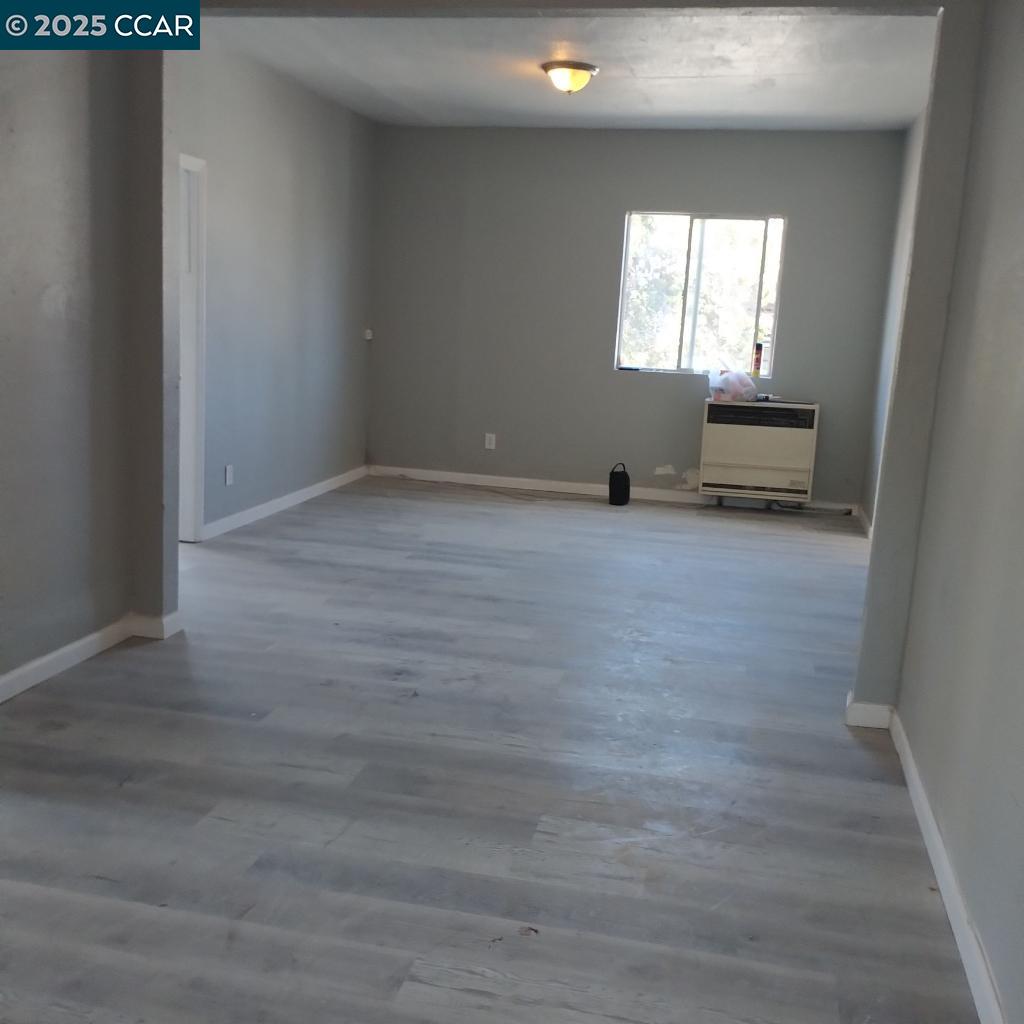 Detail Gallery Image 5 of 11 For 1444 9th Avenue, Oakland,  CA 94606 - – Beds | – Baths