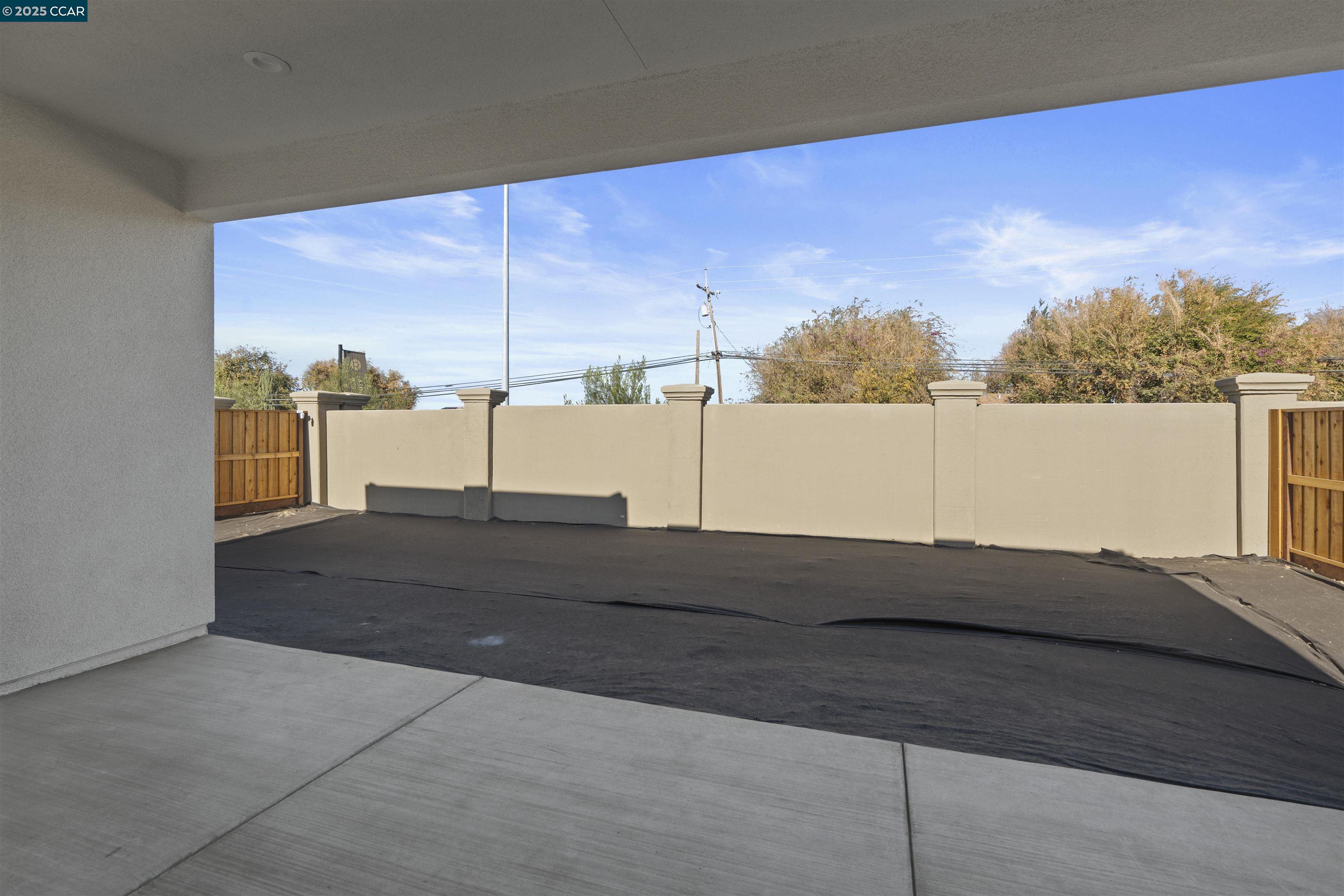 Detail Gallery Image 22 of 42 For 2826 Lakeshore Ave, Tracy,  CA 95377 - 2 Beds | 2 Baths
