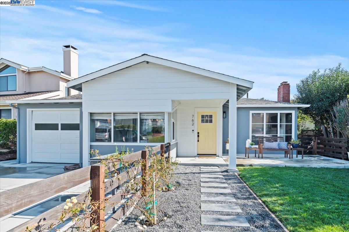 Detail Gallery Image 1 of 60 For 762 Chestnut Ave, San Bruno,  CA 94066 - 3 Beds | 2 Baths