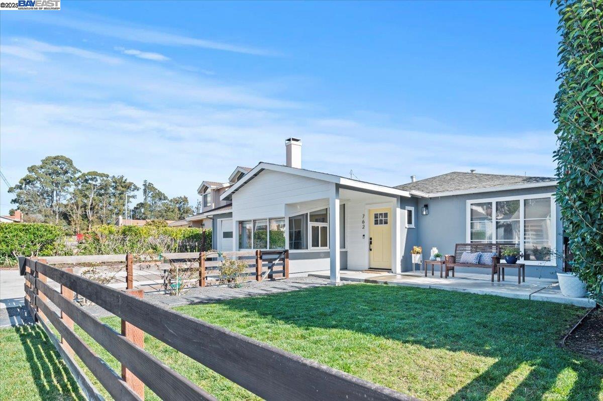 Detail Gallery Image 2 of 60 For 762 Chestnut Ave, San Bruno,  CA 94066 - 3 Beds | 2 Baths