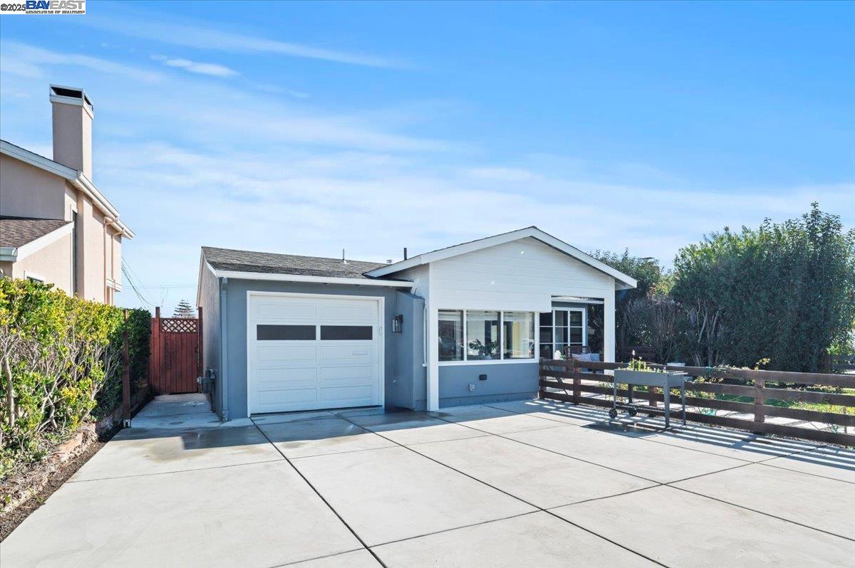Detail Gallery Image 3 of 60 For 762 Chestnut Ave, San Bruno,  CA 94066 - 3 Beds | 2 Baths