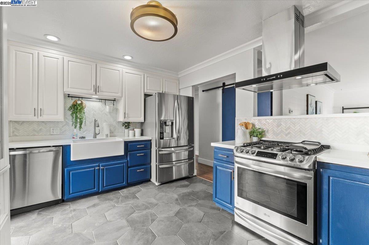 Detail Gallery Image 33 of 60 For 762 Chestnut Ave, San Bruno,  CA 94066 - 3 Beds | 2 Baths