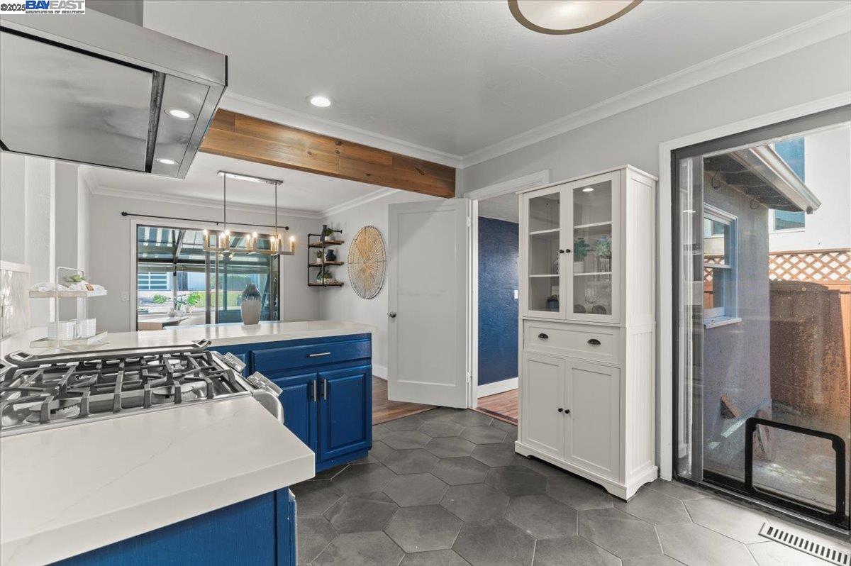 Detail Gallery Image 34 of 60 For 762 Chestnut Ave, San Bruno,  CA 94066 - 3 Beds | 2 Baths