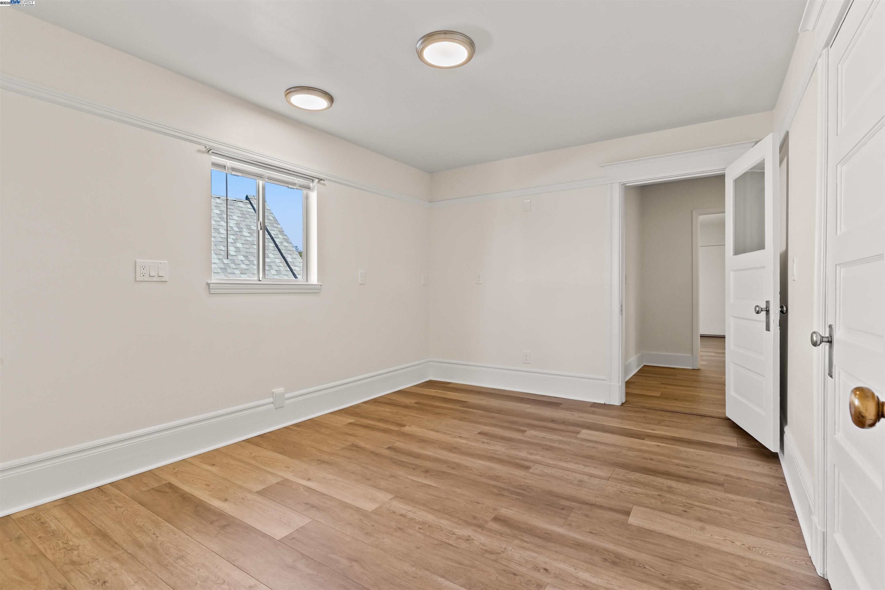 Detail Gallery Image 15 of 37 For 1206 E 23rd St, Oakland,  CA 94606 - 6 Beds | 3/1 Baths