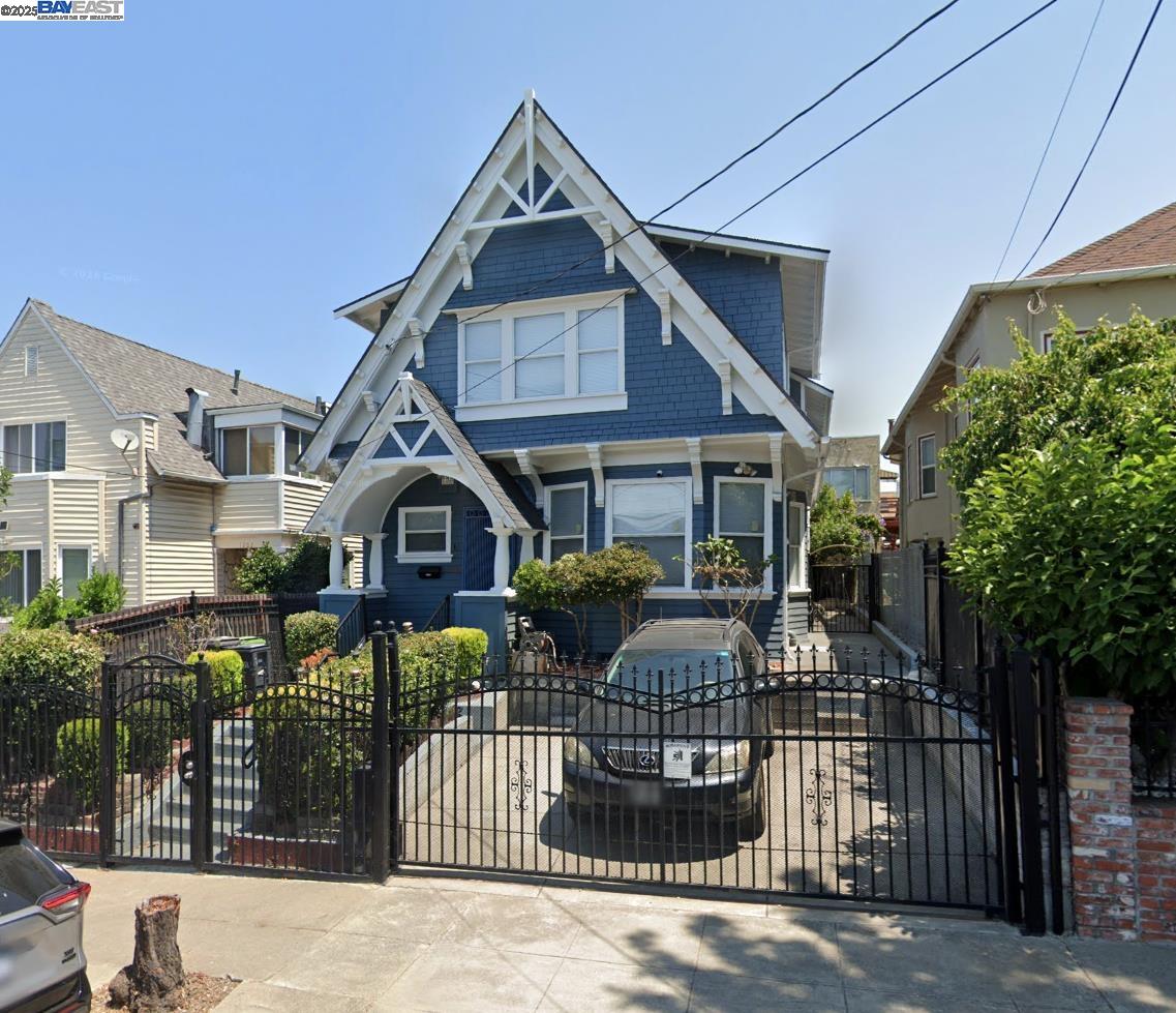 Detail Gallery Image 28 of 37 For 1206 E 23rd St, Oakland,  CA 94606 - 6 Beds | 3/1 Baths