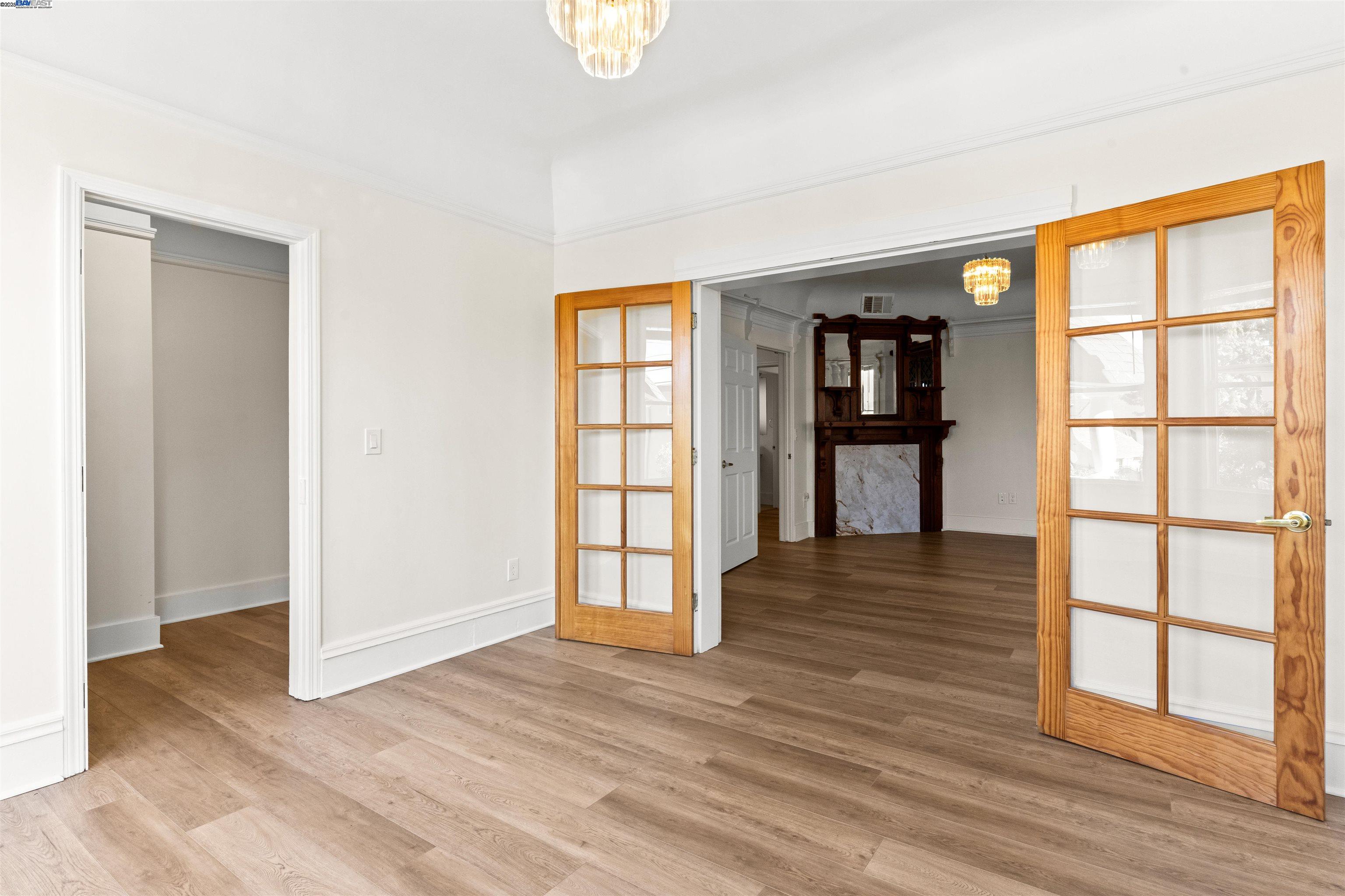 Detail Gallery Image 9 of 37 For 1206 E 23rd St, Oakland,  CA 94606 - 6 Beds | 3/1 Baths