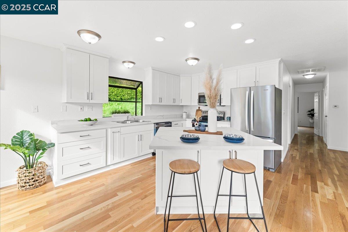 Detail Gallery Image 16 of 45 For 2266 Bristlecone Dr, Richmond,  CA 94803 - 3 Beds | 2 Baths
