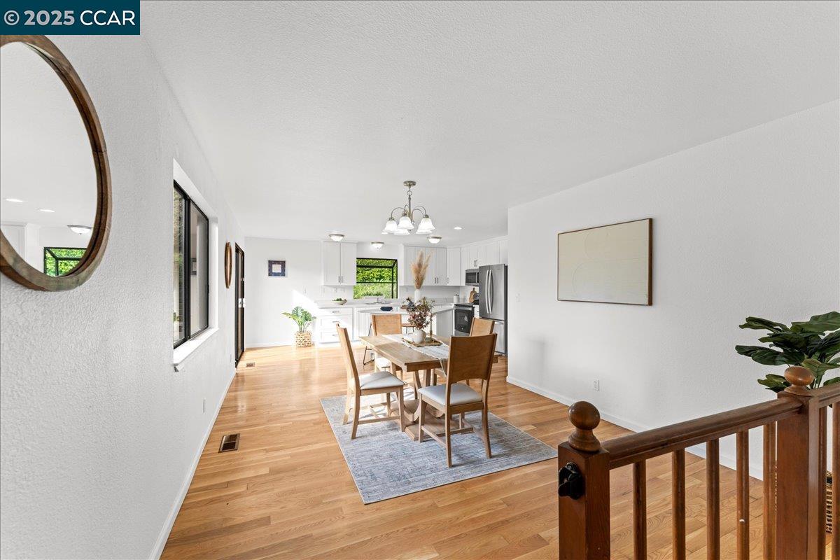 Detail Gallery Image 8 of 45 For 2266 Bristlecone Dr, Richmond,  CA 94803 - 3 Beds | 2 Baths