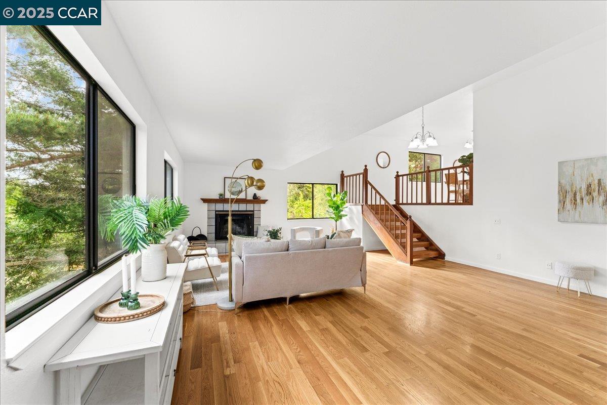 Detail Gallery Image 9 of 45 For 2266 Bristlecone Dr, Richmond,  CA 94803 - 3 Beds | 2 Baths