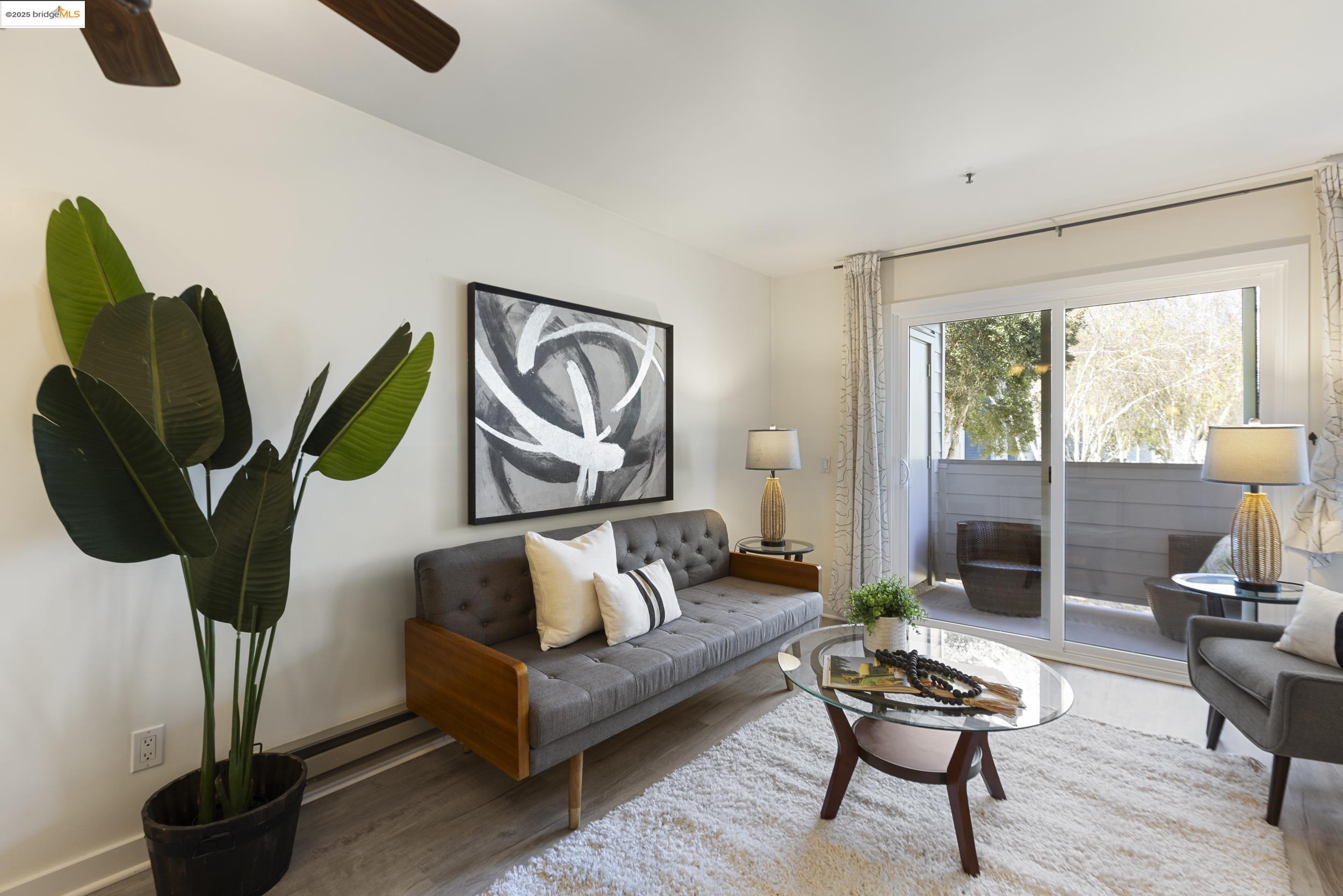 Detail Gallery Image 20 of 38 For 6400 Christie Avenue #1211,  Emeryville,  CA 92608-1011 - 0 Beds | 1 Baths