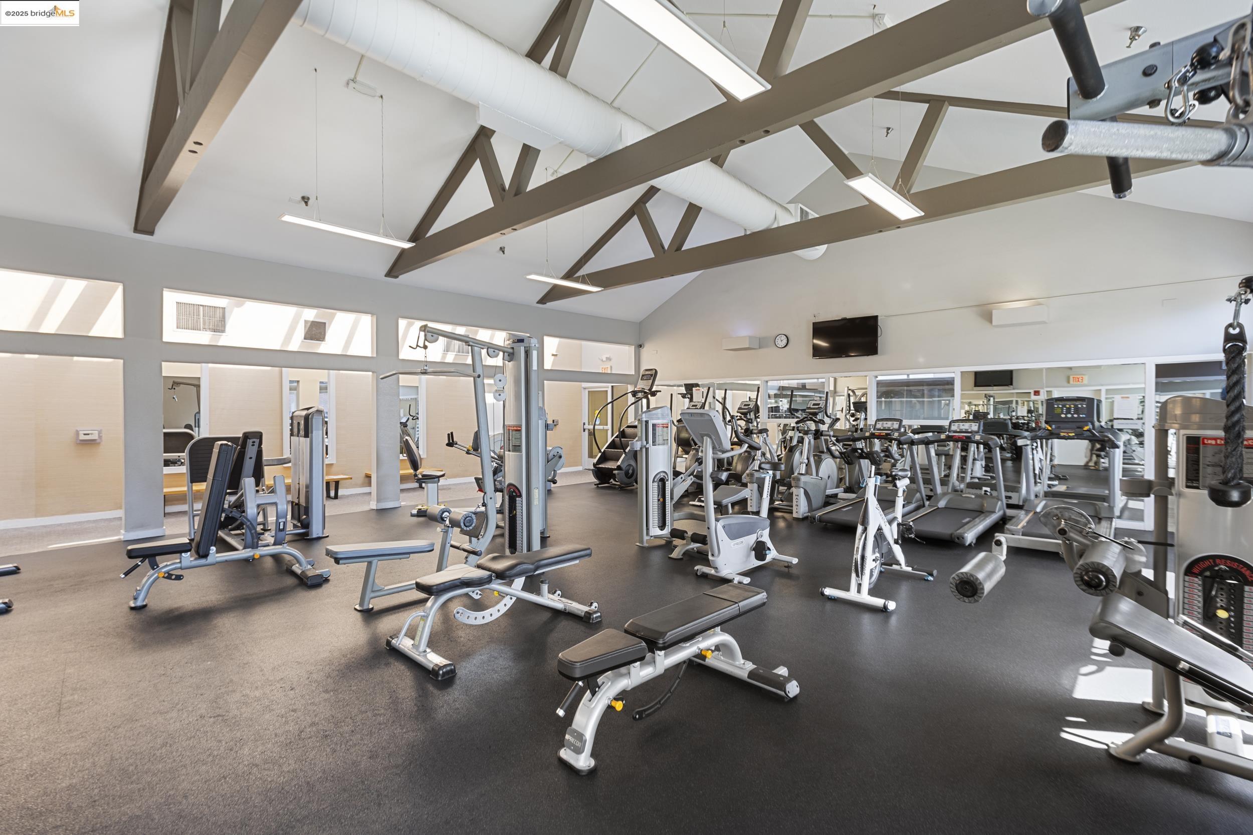 Detail Gallery Image 27 of 38 For 6400 Christie Avenue #1211,  Emeryville,  CA 92608-1011 - 0 Beds | 1 Baths