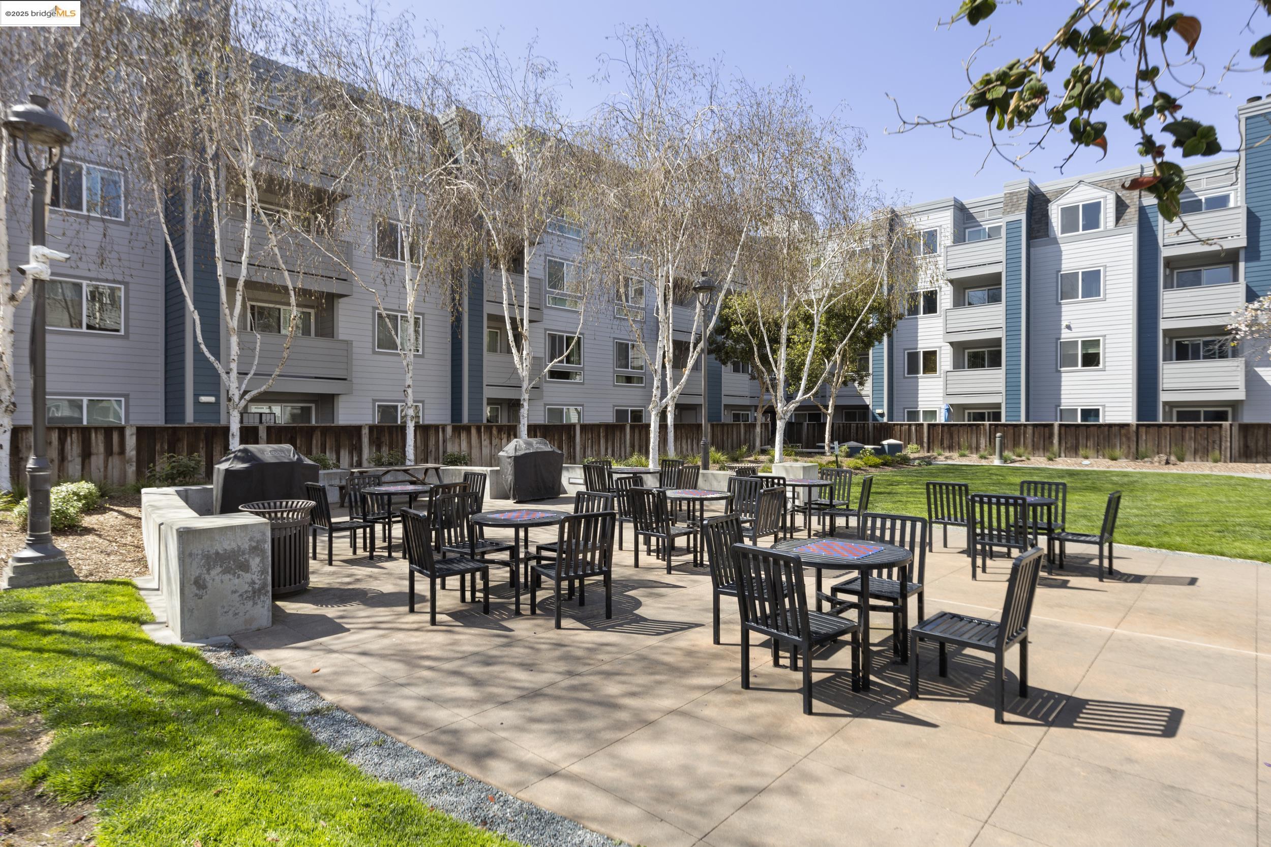 Detail Gallery Image 32 of 38 For 6400 Christie Avenue #1211,  Emeryville,  CA 92608-1011 - 0 Beds | 1 Baths