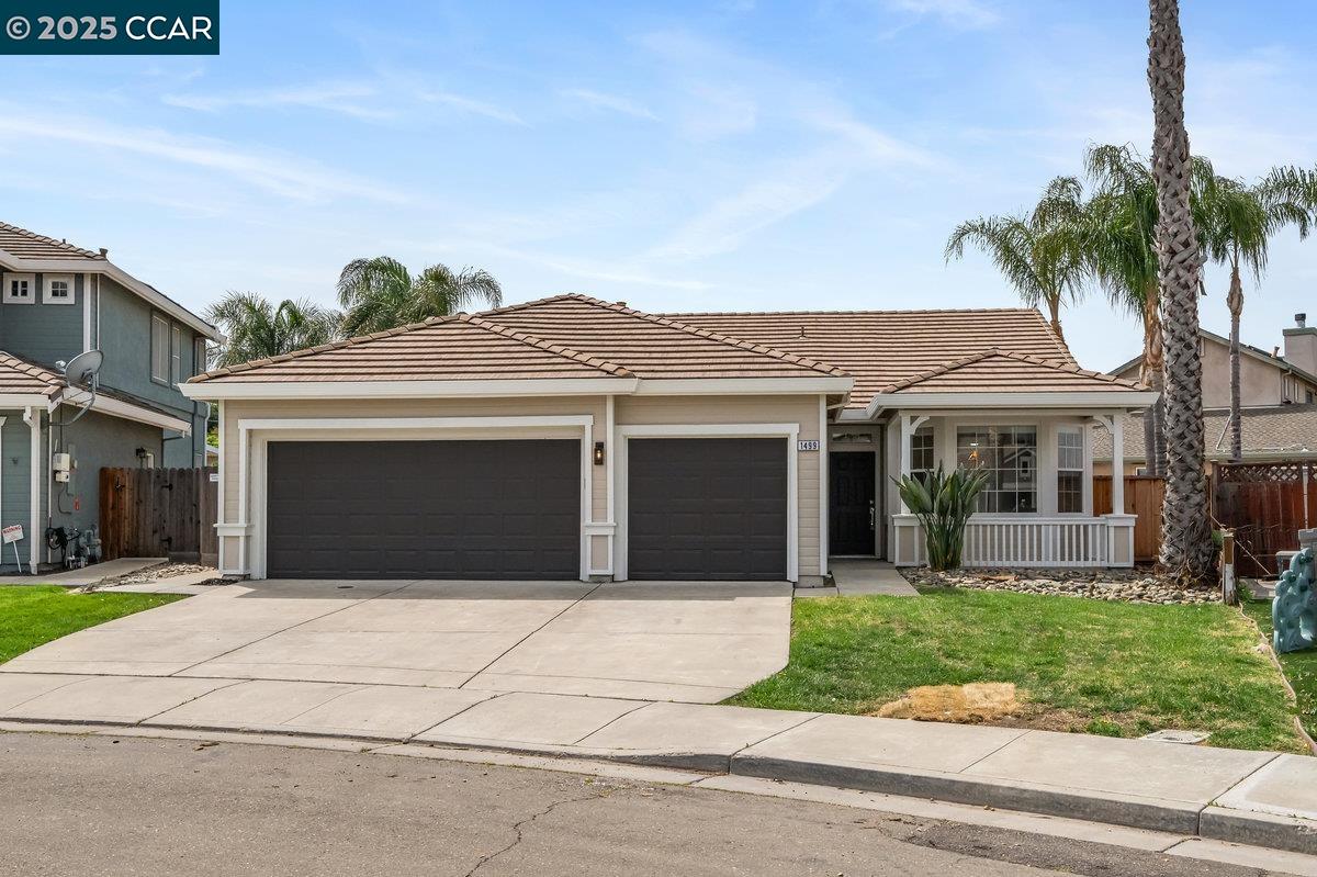 Detail Gallery Image 1 of 20 For 1499 Cindy Way, Tracy,  CA 95377 - 4 Beds | 2 Baths