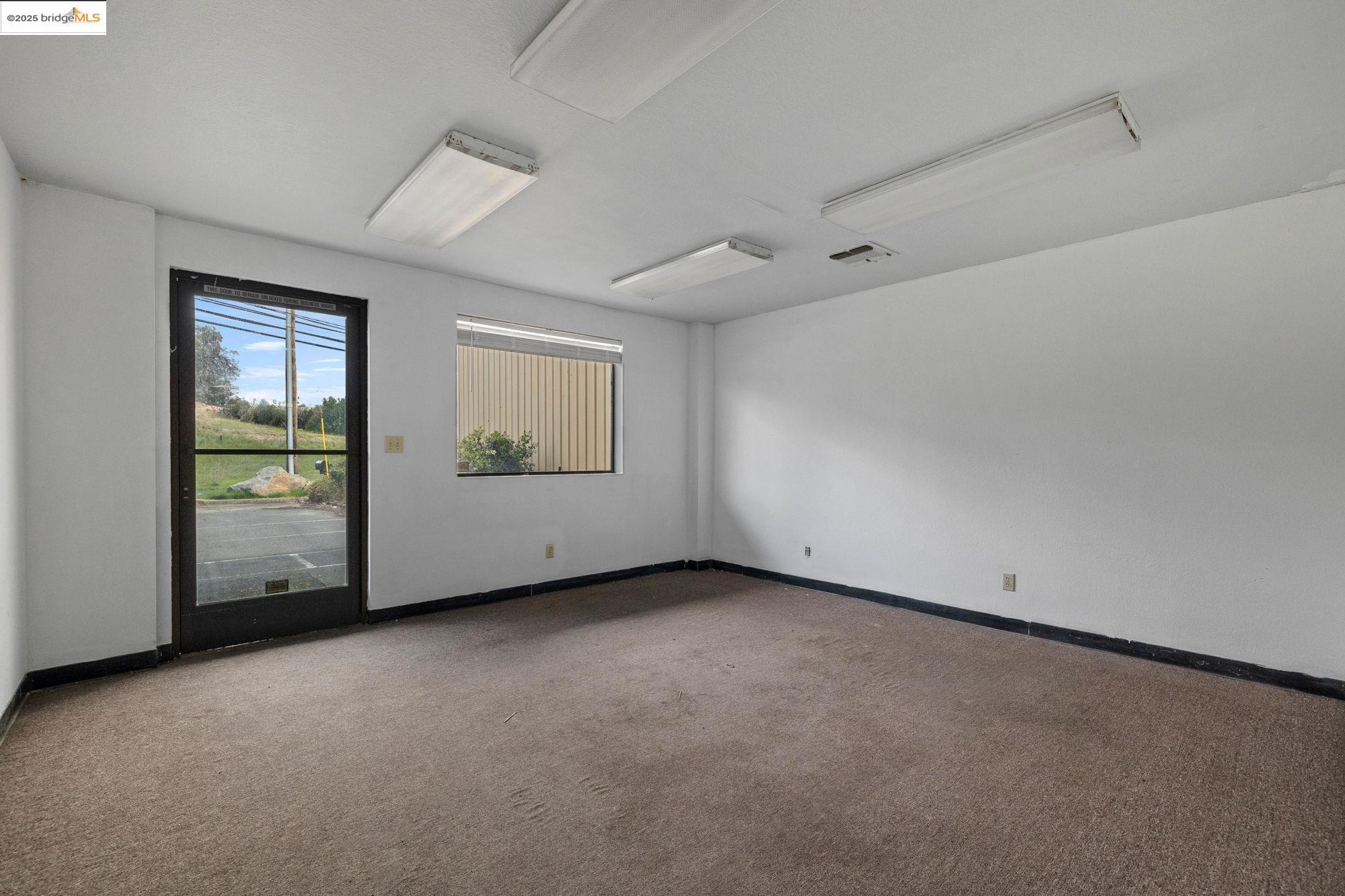 Detail Gallery Image 4 of 13 For 14407 Tuolumne Rd, Sonora,  CA 95370 - – Beds | – Baths