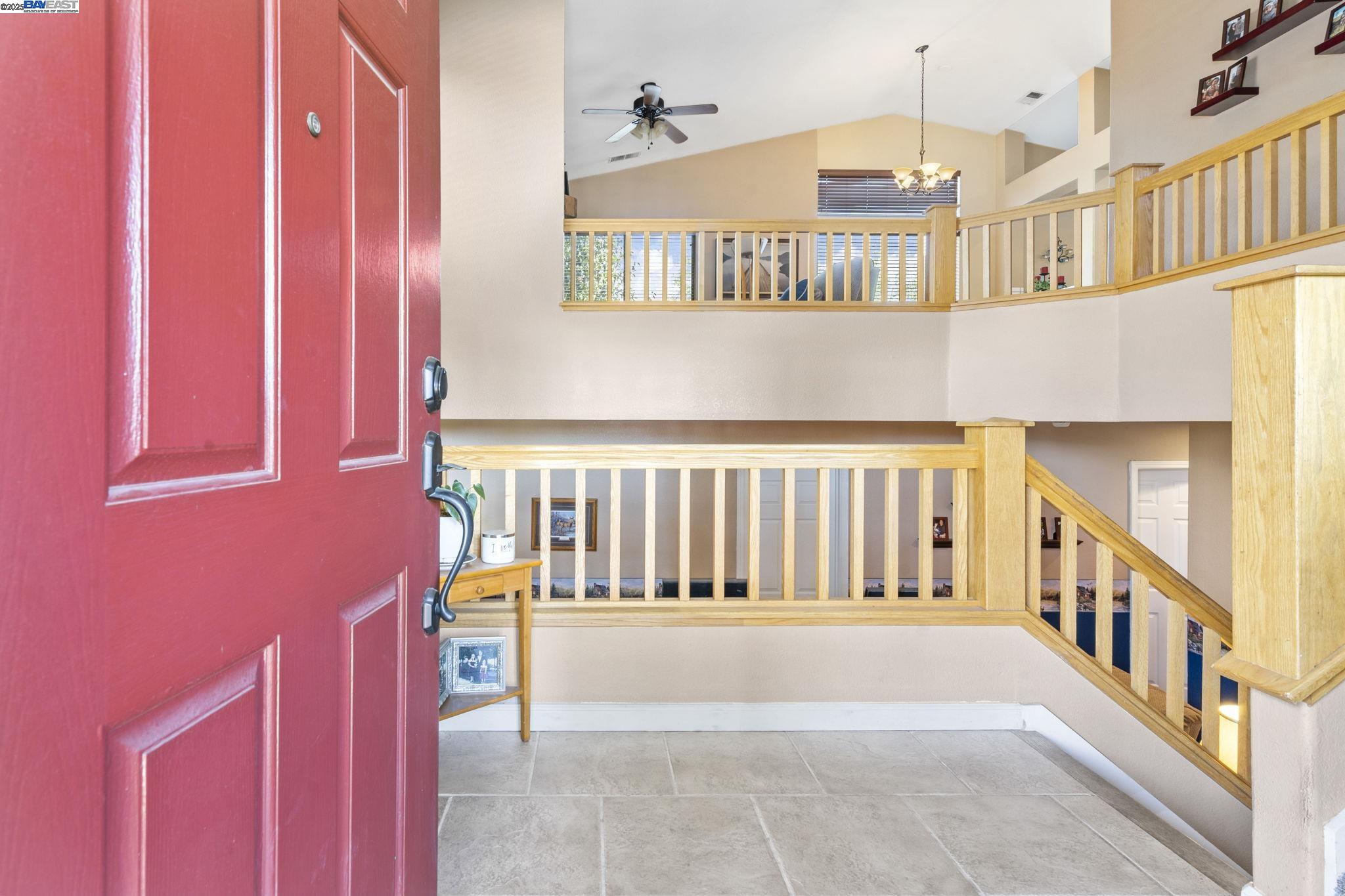 Detail Gallery Image 4 of 36 For 1931 Diamond Oak Way, Manteca,  CA 95336 - 4 Beds | 3 Baths