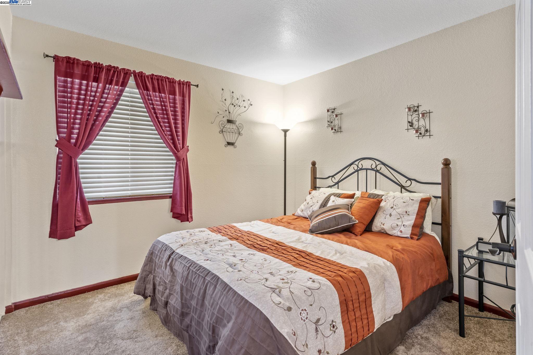 Detail Gallery Image 32 of 36 For 1931 Diamond Oak Way, Manteca,  CA 95336 - 4 Beds | 3 Baths